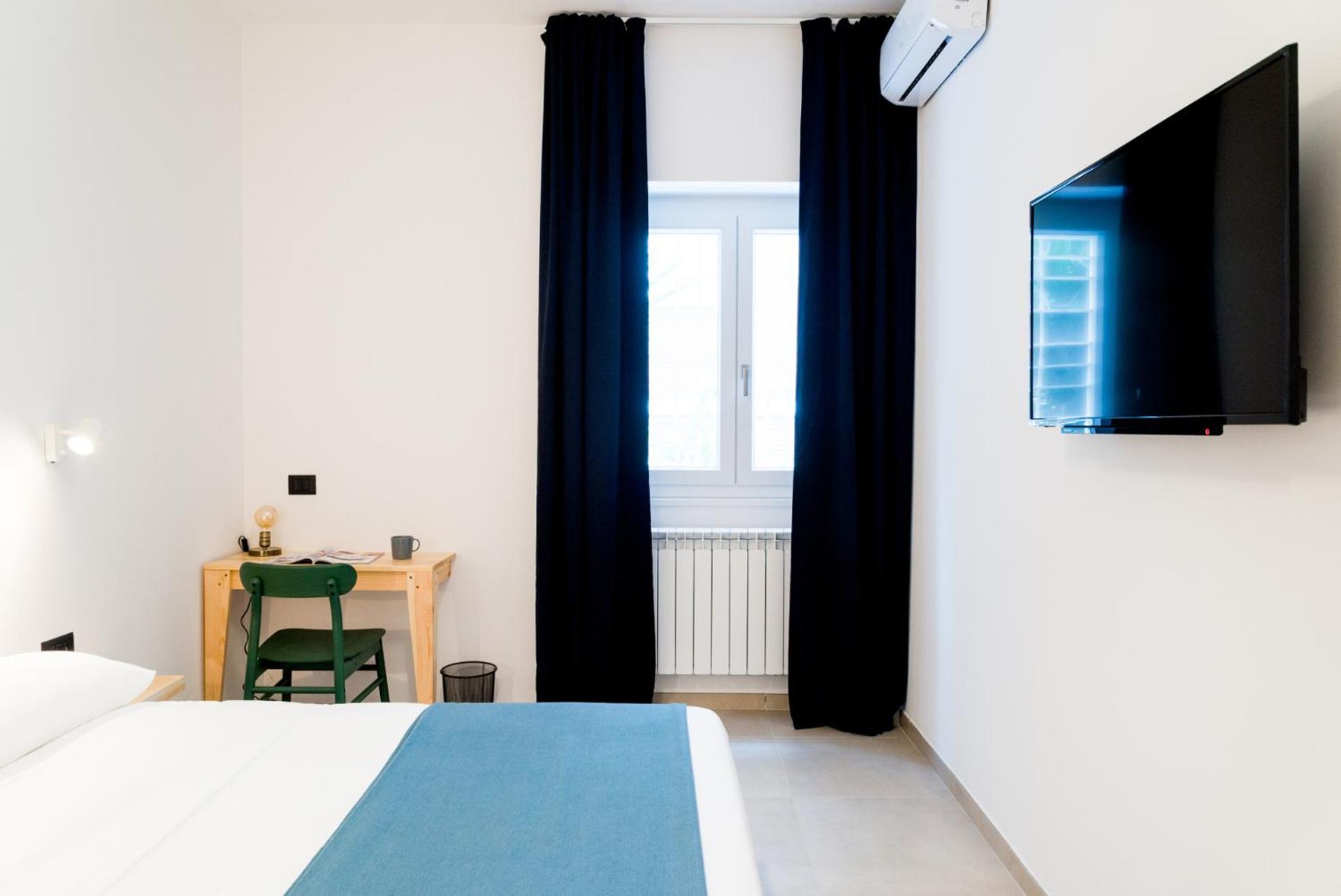 Large Double Room photo 3
