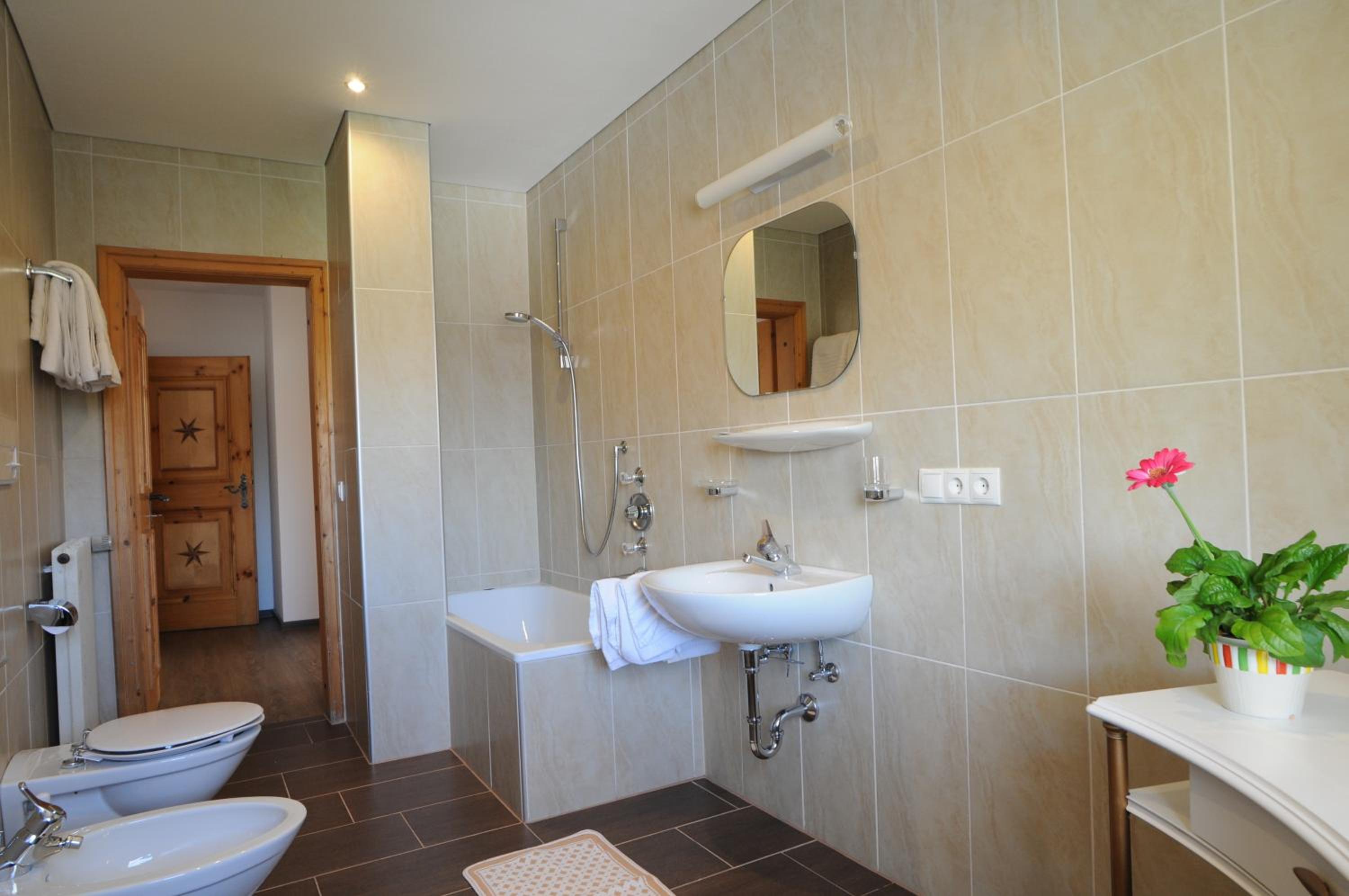 Quadruple Room with Balcony photo 2