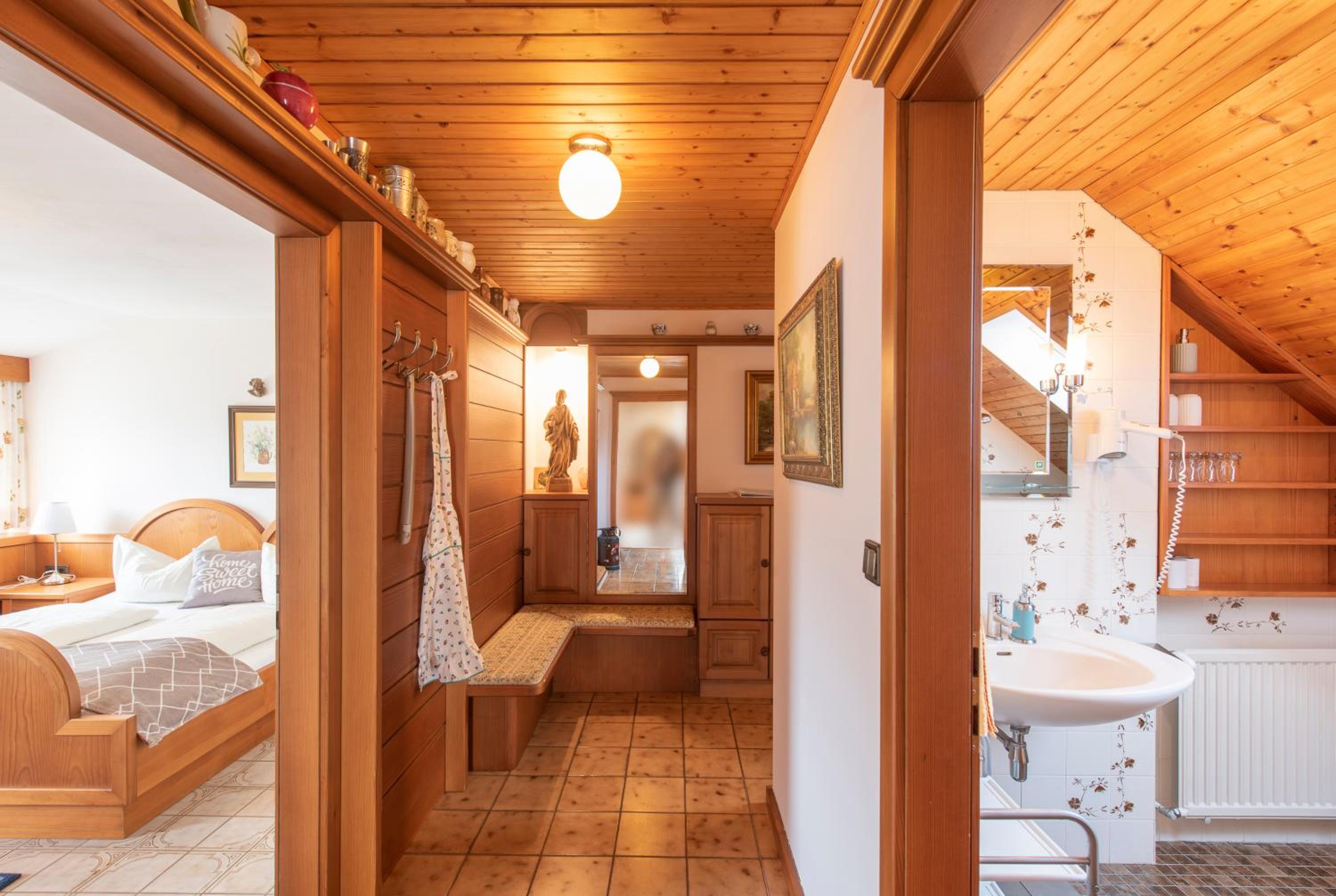Suite with Lake View photo 1