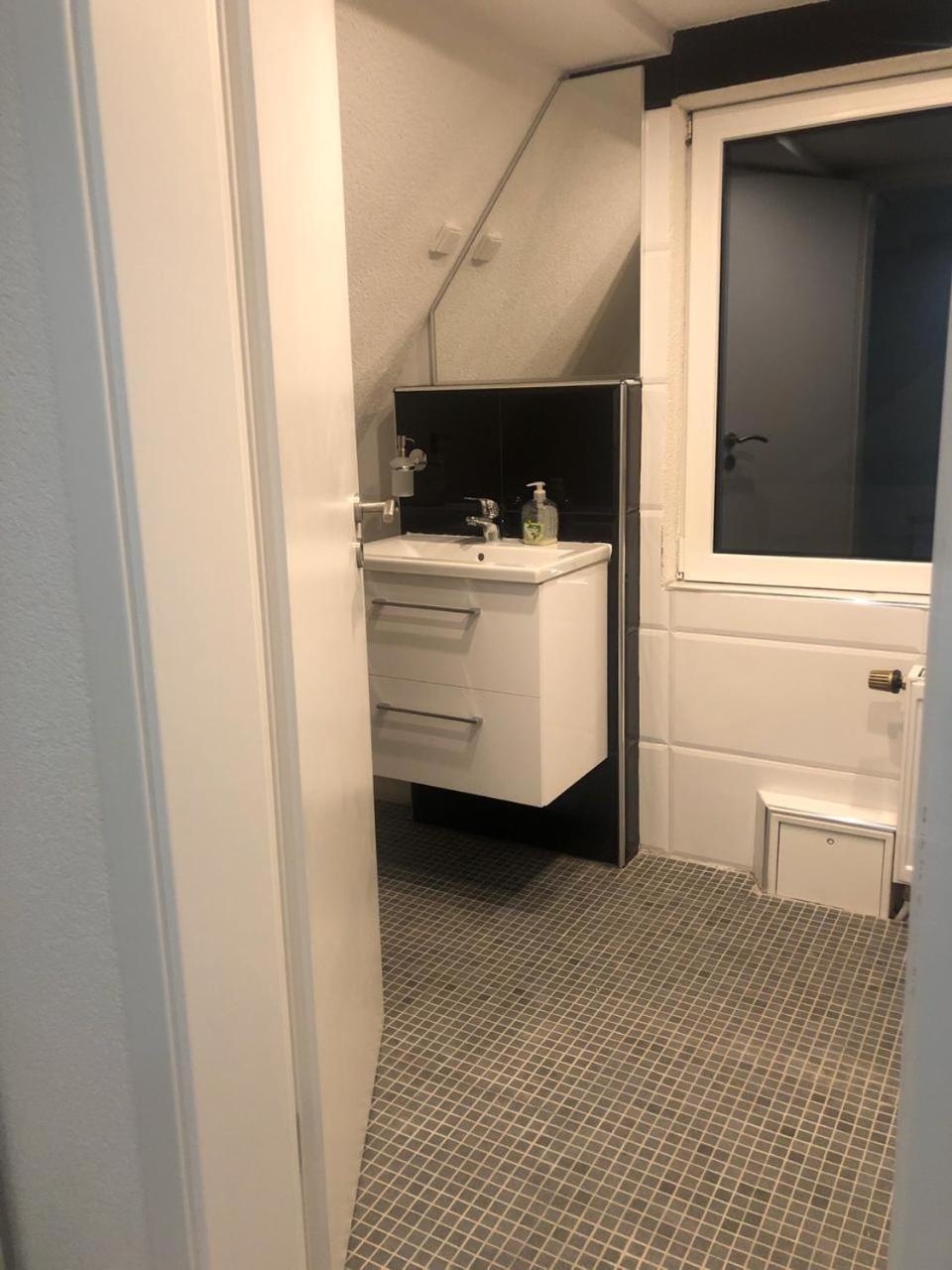 Triple Room with Bathroom - Photo 9
