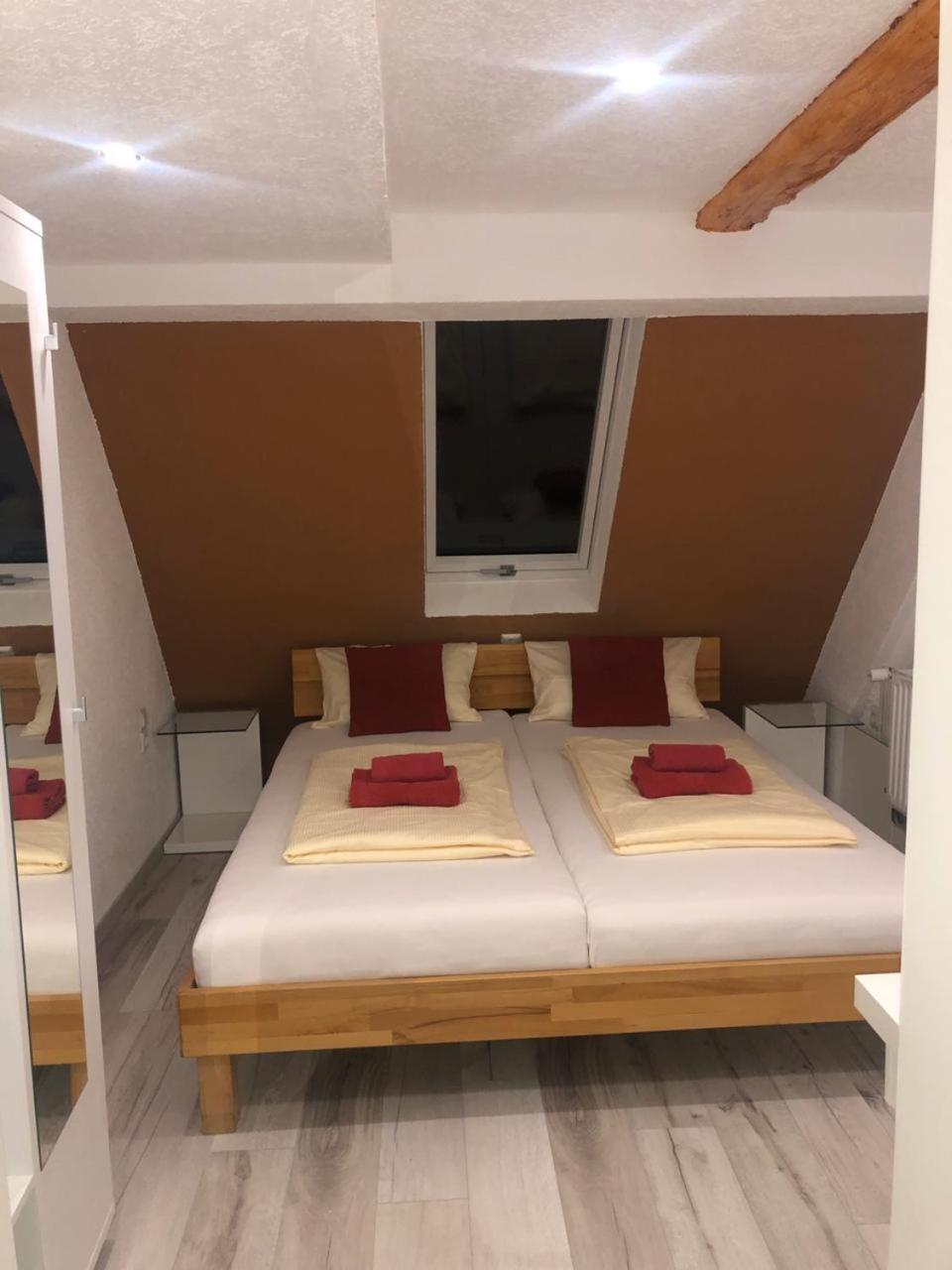 Triple Room with Bathroom - Photo 14