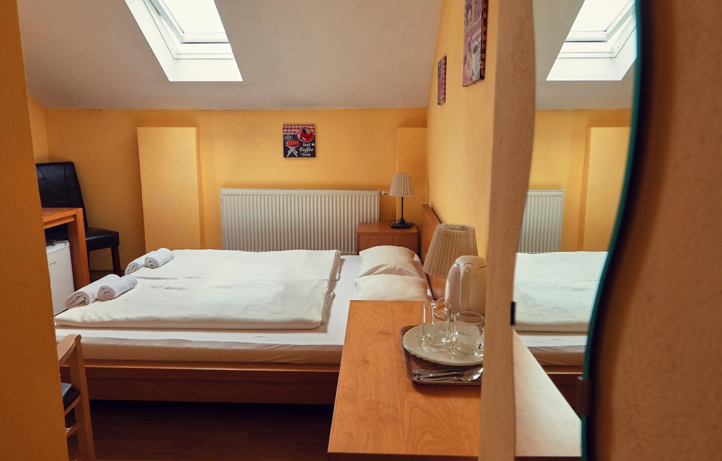 Deluxe Double Room with Bath photo 2