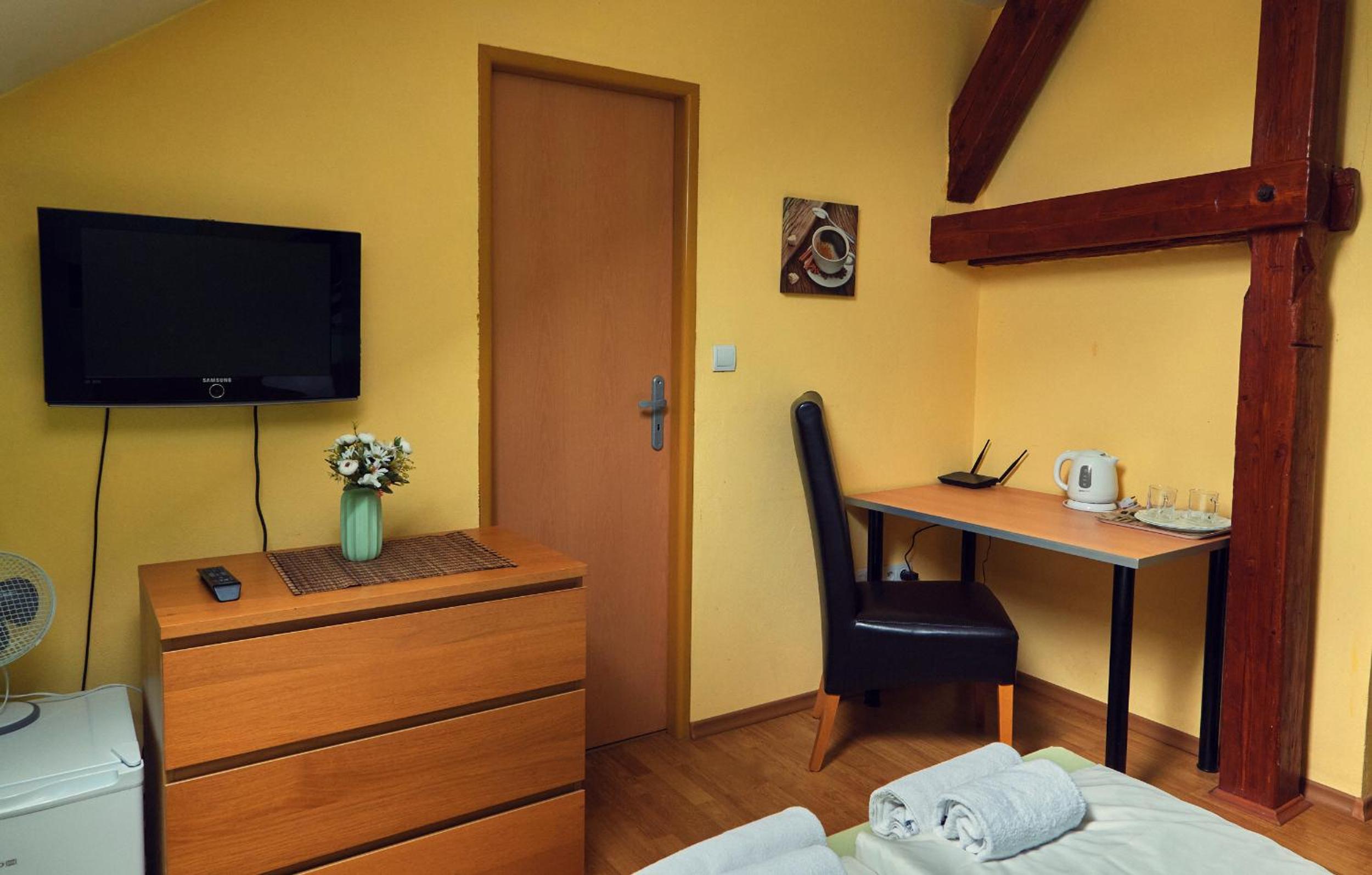 Double Room with Bath photo 1