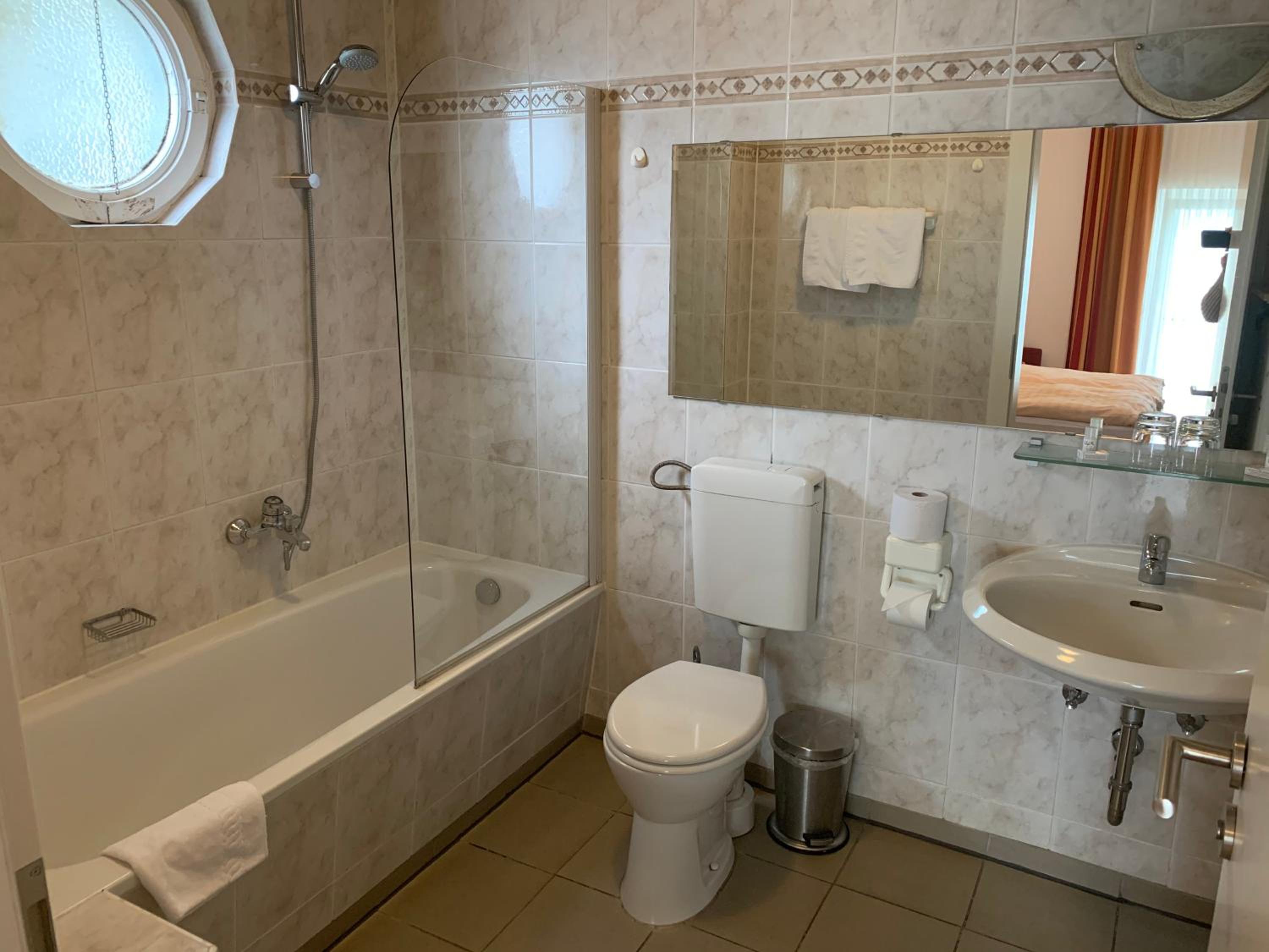 Standard Triple Room - Photo 2