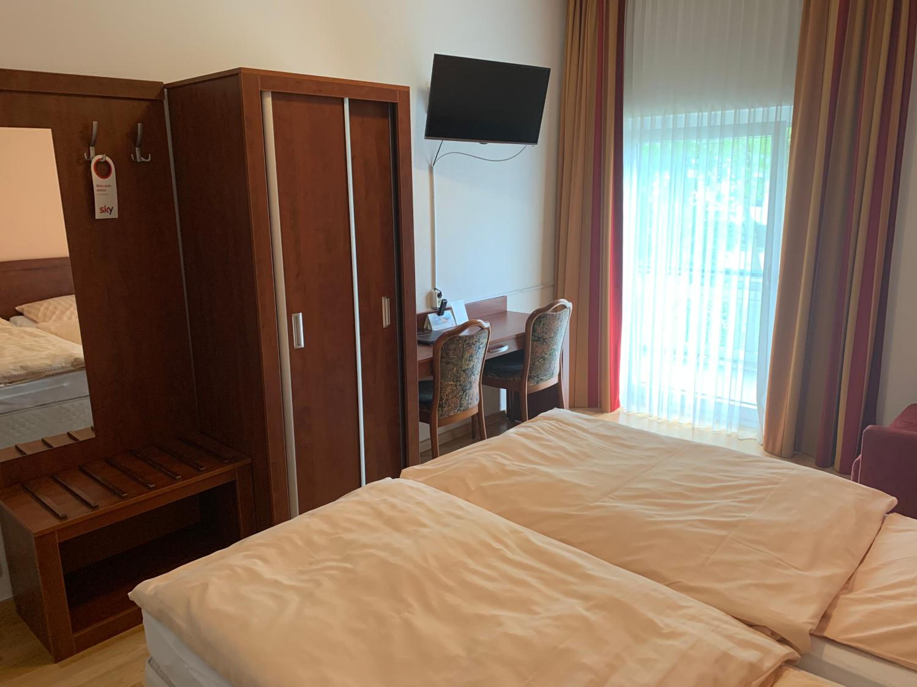 Standard Triple Room - Photo 3