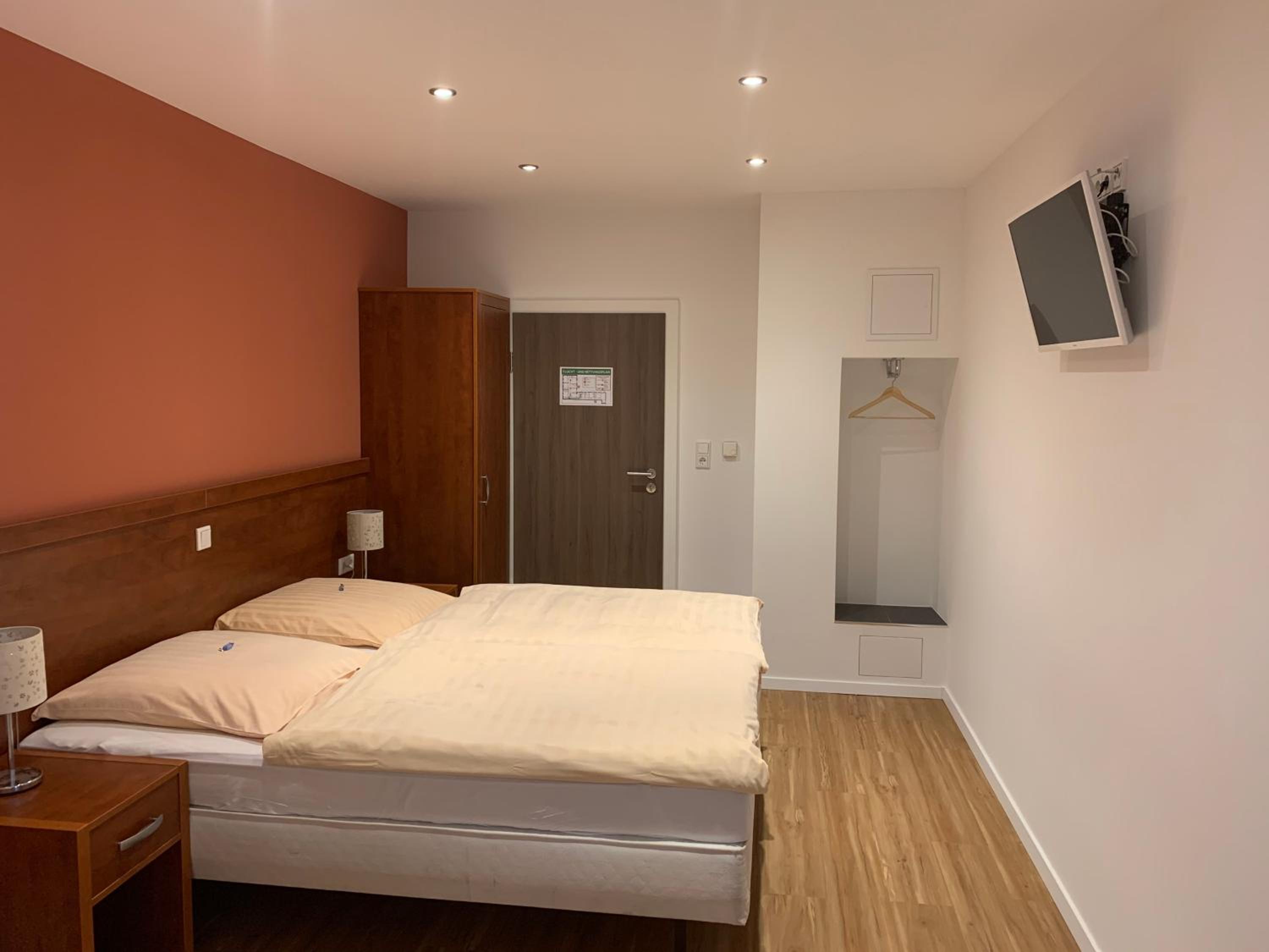 Double Room - Photo 1
