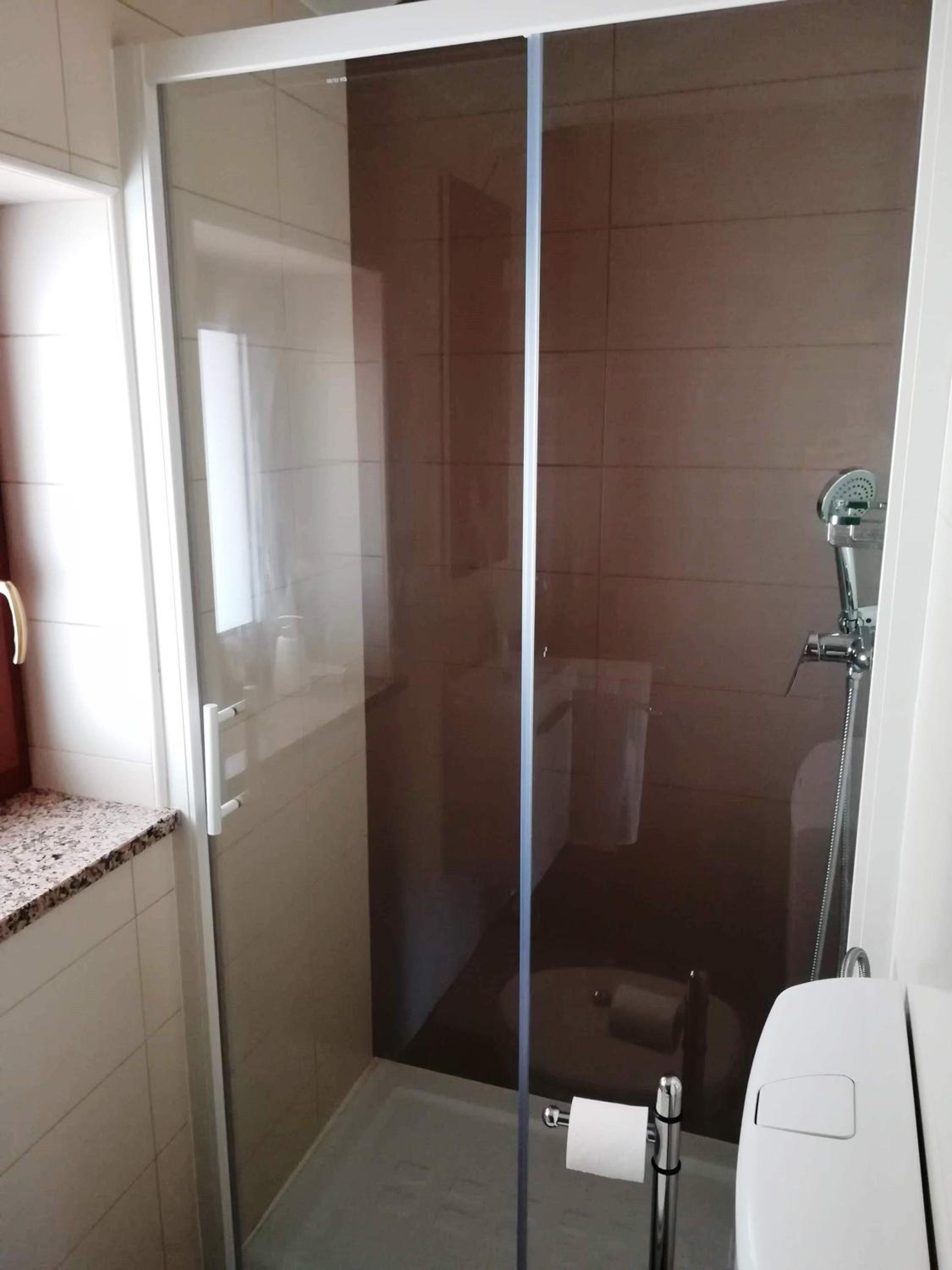 One-Bedroom Apartment - Photo 3