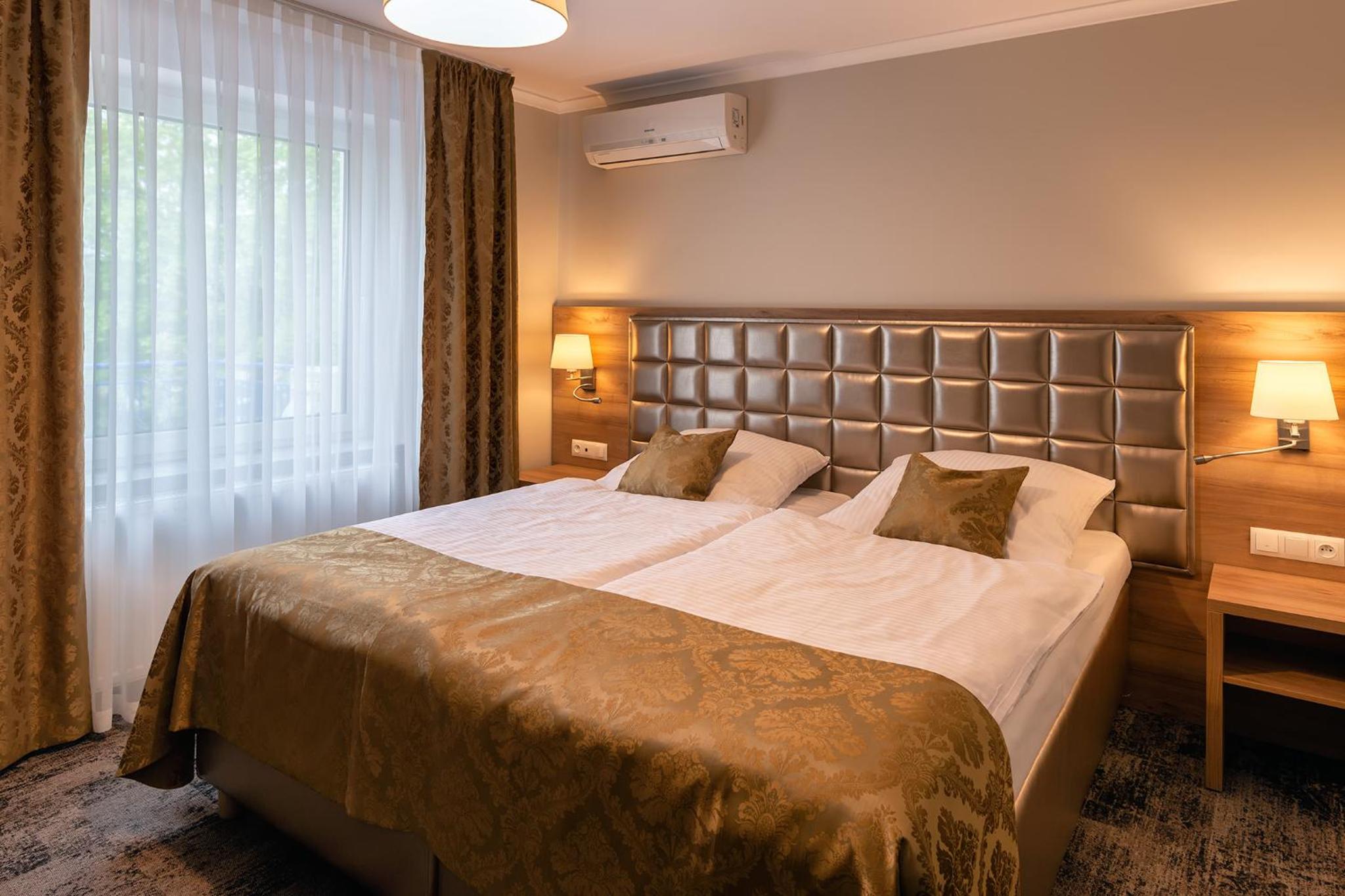 Double or Twin Room - Photo 2