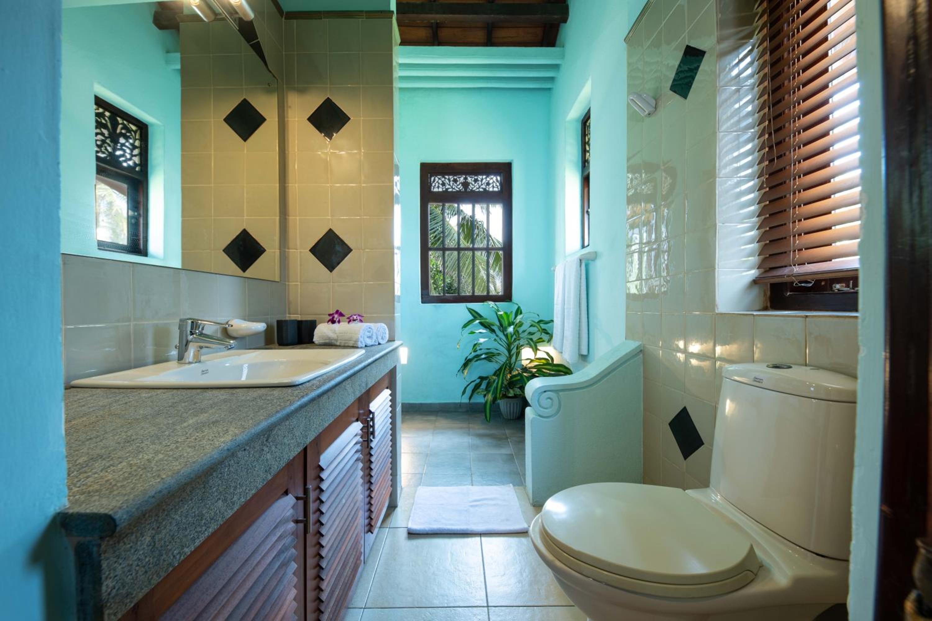 Deluxe Suite with Sea View photo 2