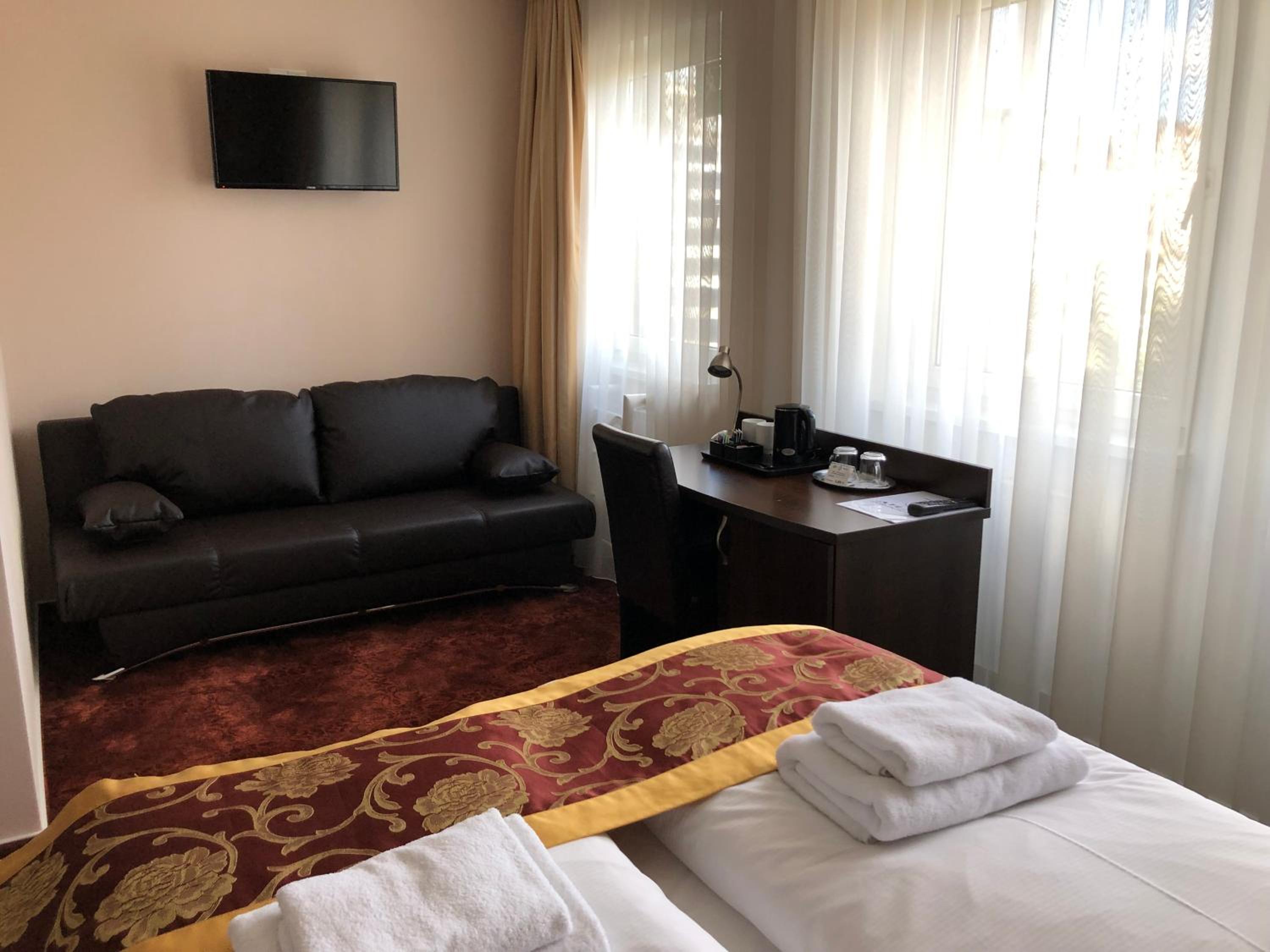 Deluxe Double Room photo 3