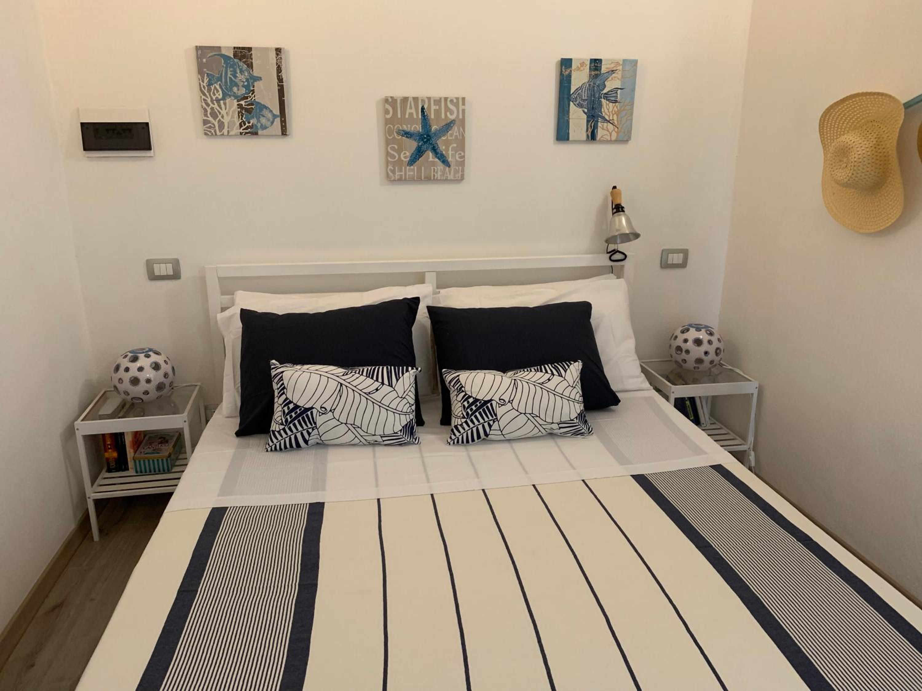 Two-Bedroom House - Photo 19