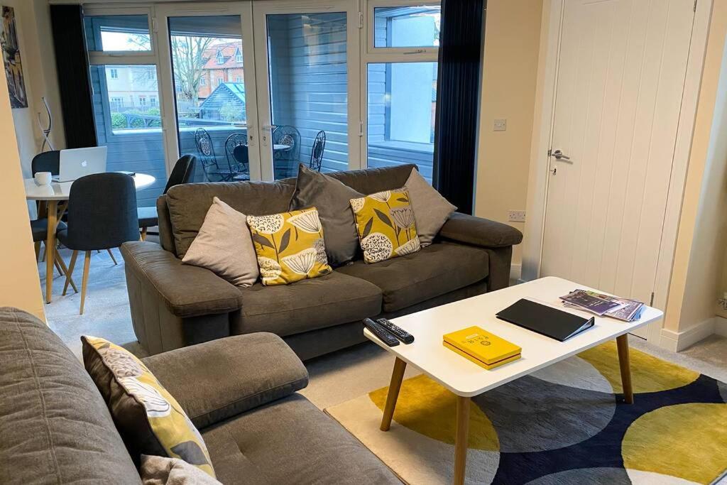One-Bedroom Apartment - Photo 13