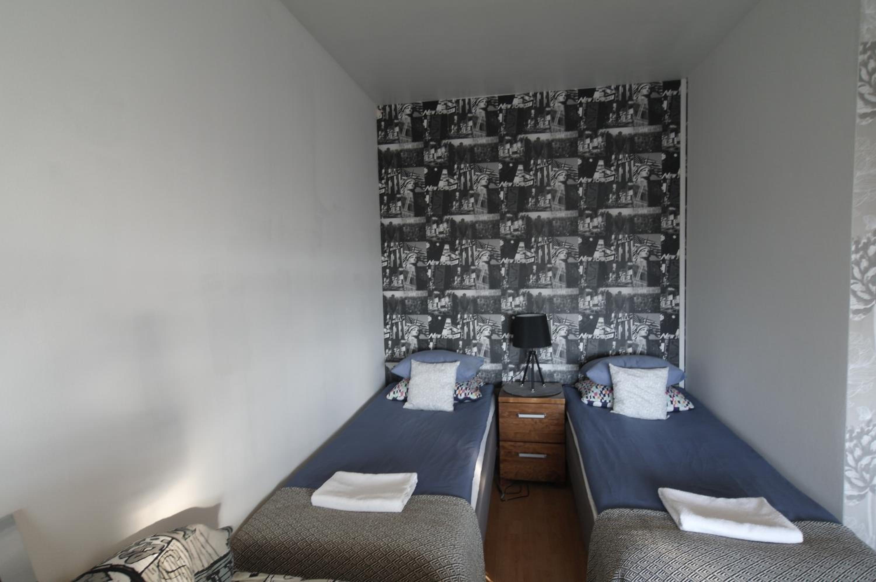 Studio Apartment - Photo 1