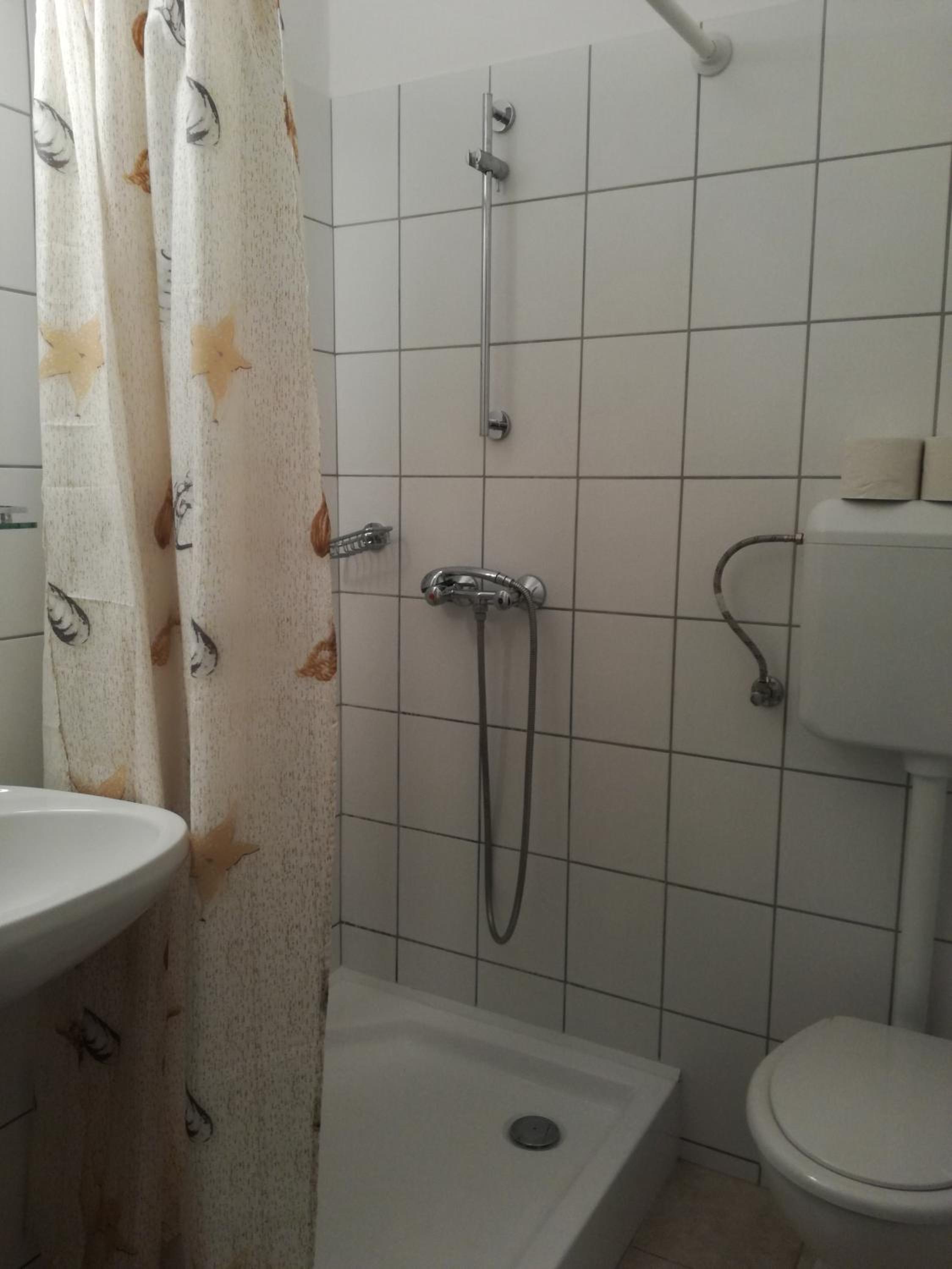 Double or Twin Room with Bathroom photo 3