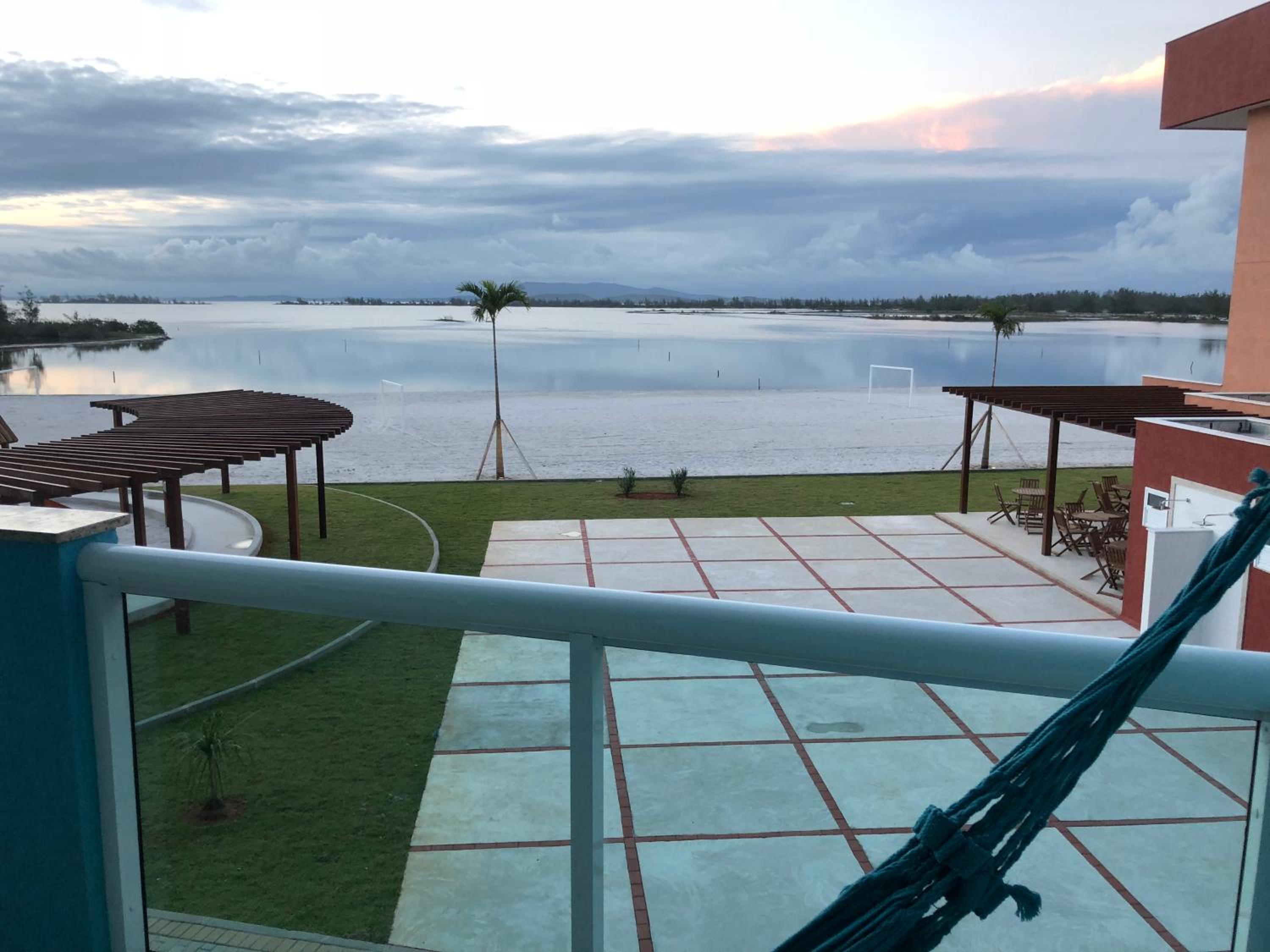 Apartment with Lake View - Photo 6