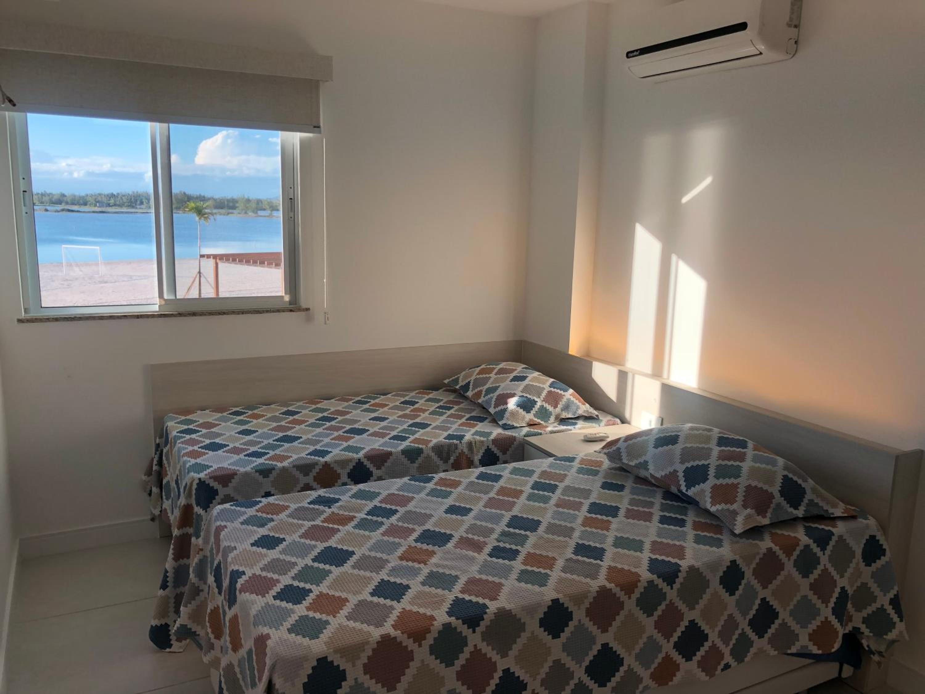 Apartment with Lake View - Photo 16