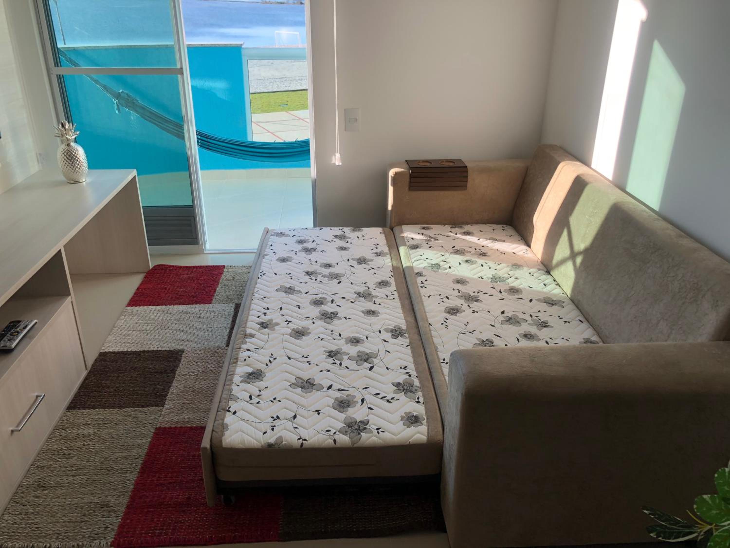 Apartment with Lake View - Photo 8