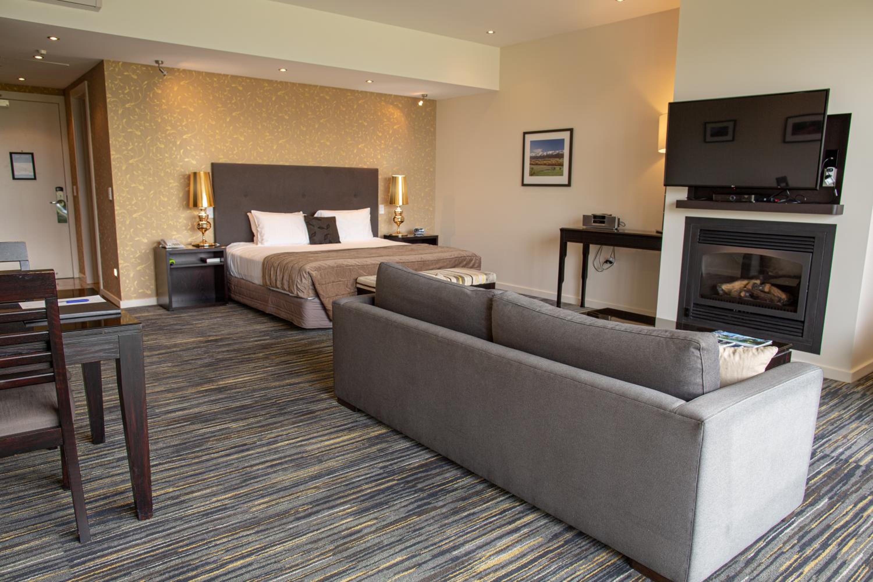 Deluxe Spa Suite - Photo 1