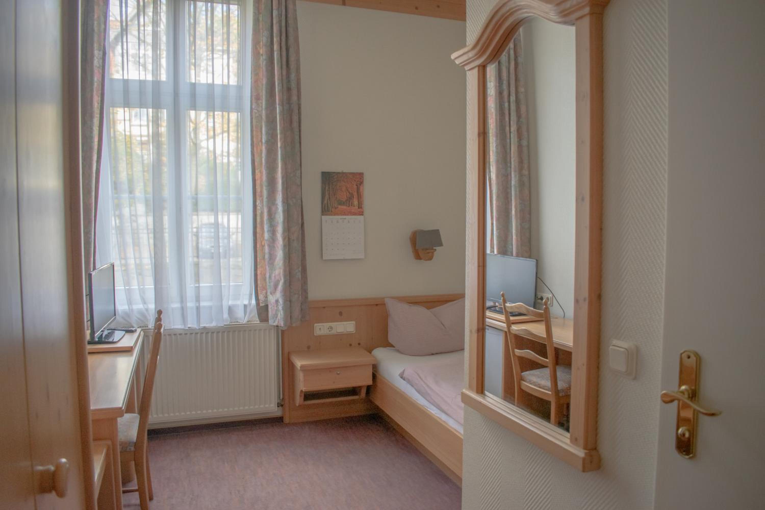 Single Room photo 1