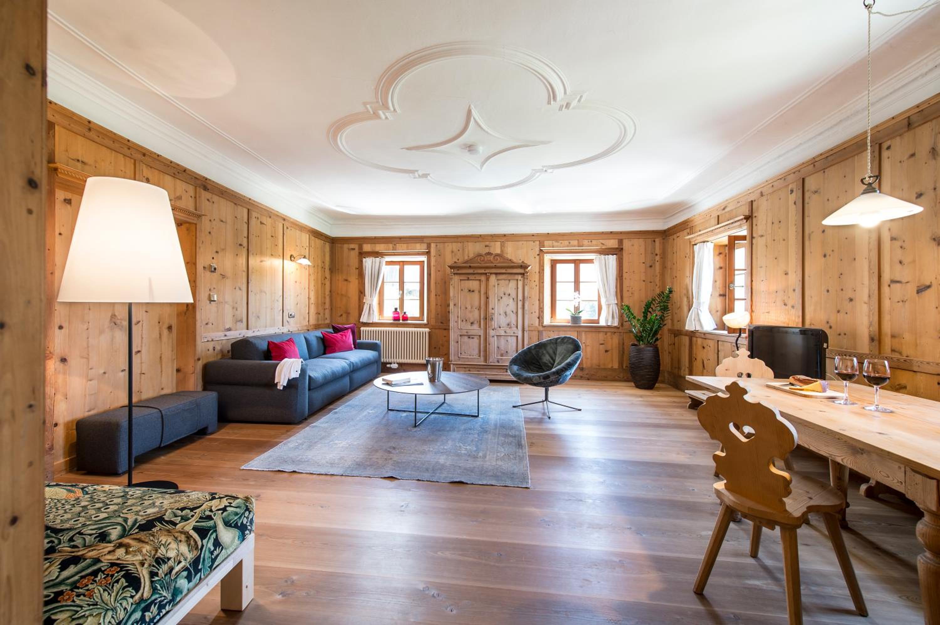 One-Bedroom Apartment with Balcony and Mountain View  