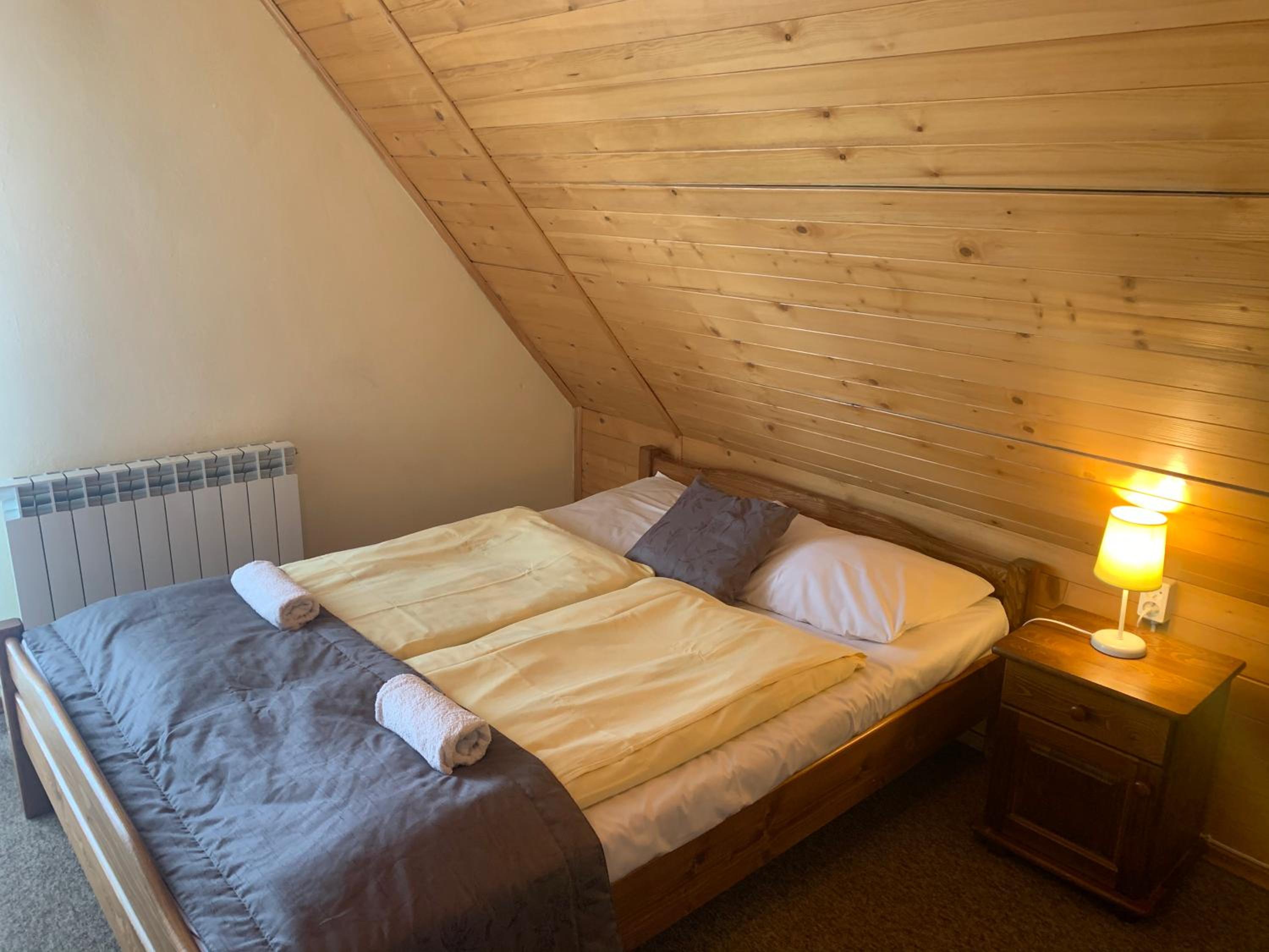 Double Room with Balcony - Photo 8