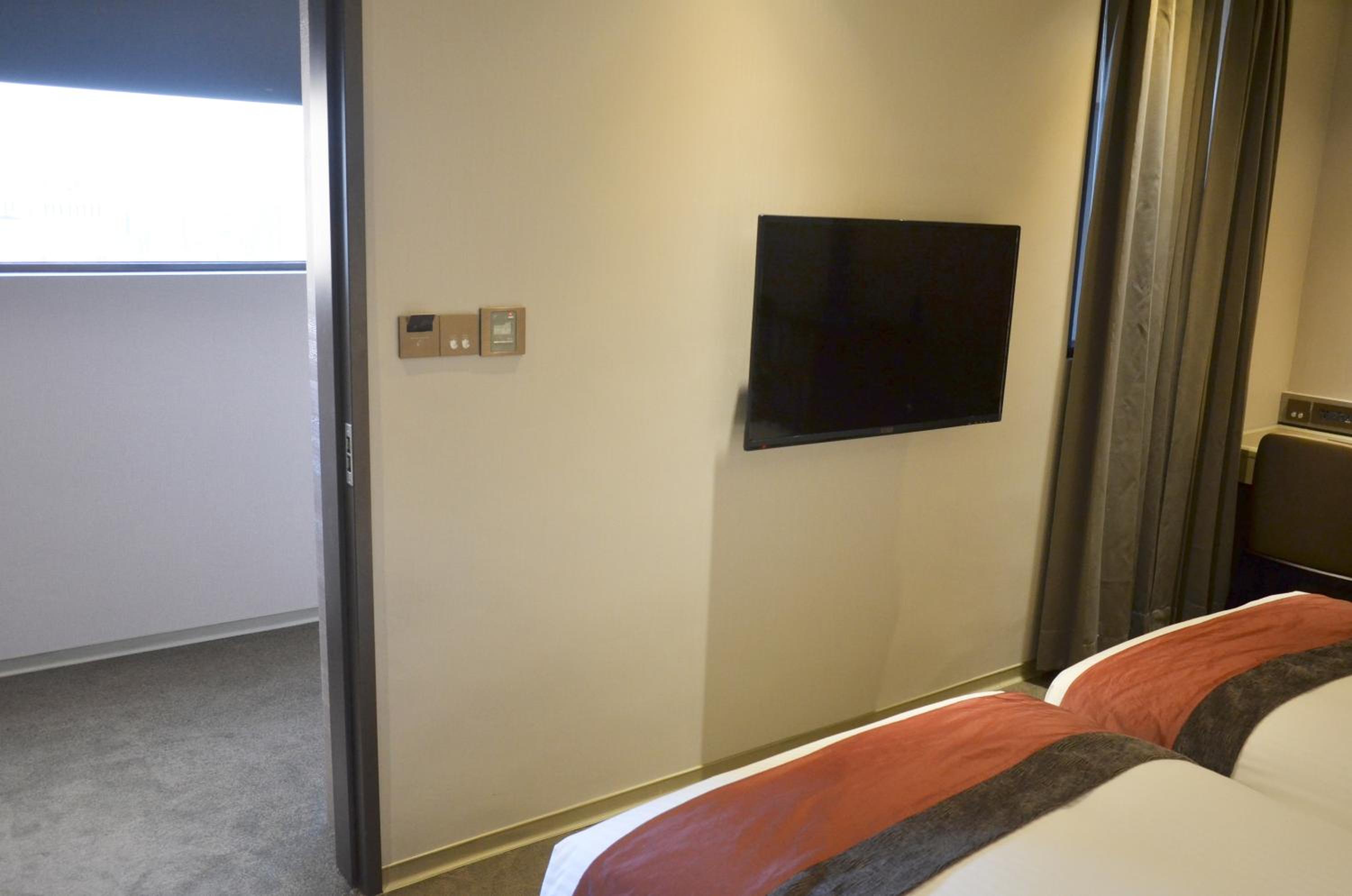 Comfort Twin Room with Internal Window photo 3