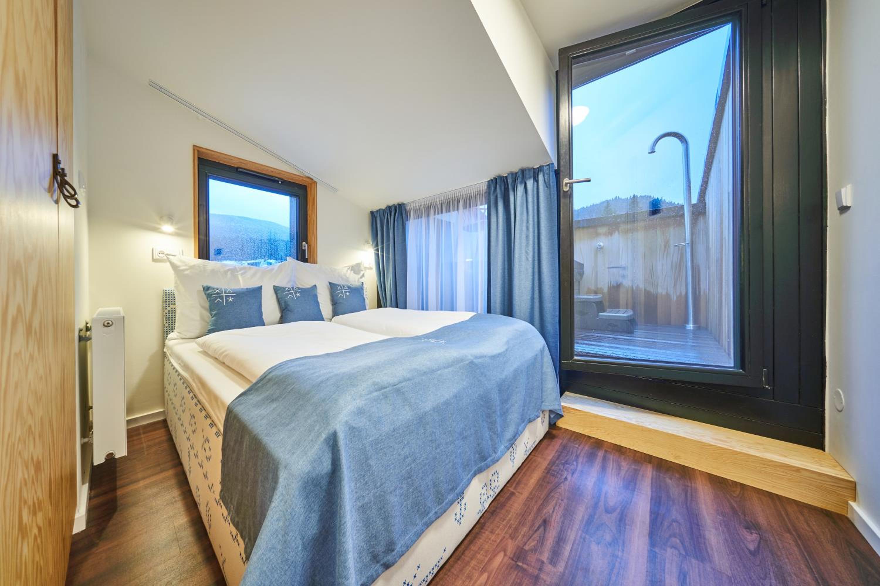 Apartment with 2 Bedrooms, Finnish Sauna and Hot Tub