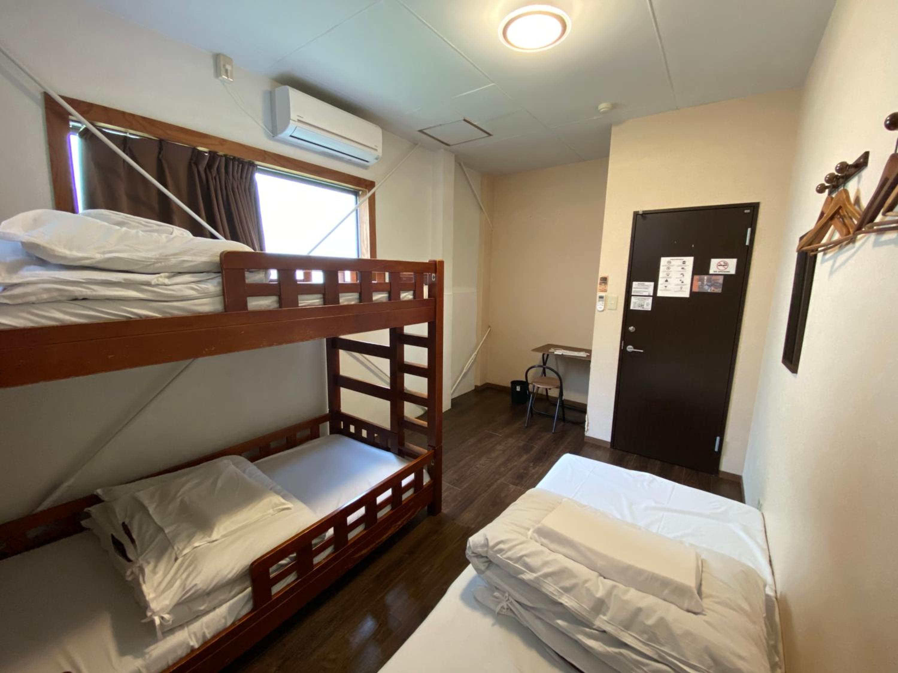 Triple Room with Shared Bathroom photo 1