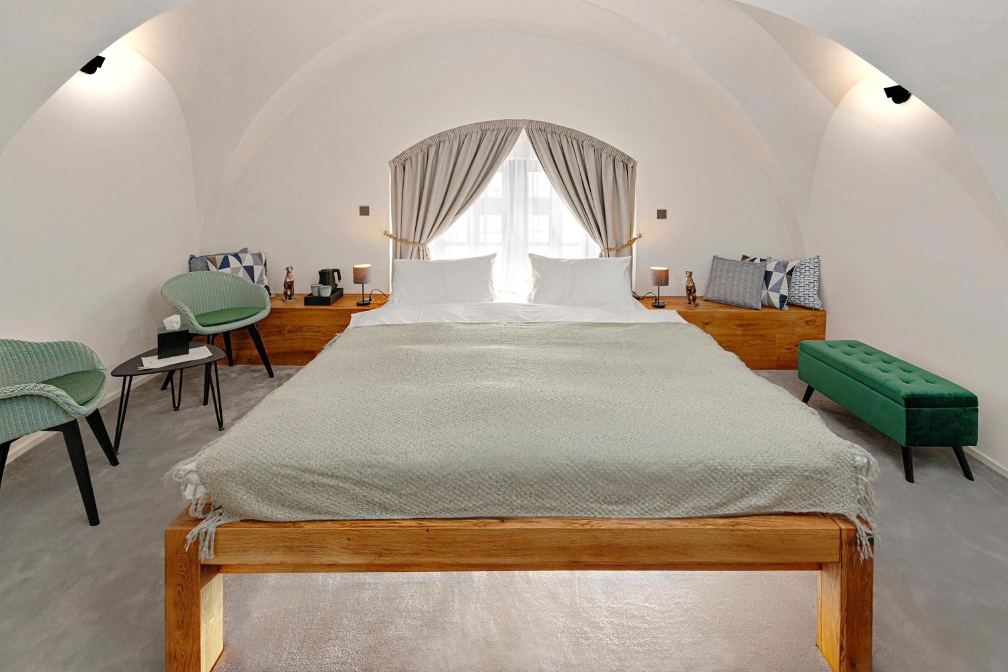 Deluxe Suite (Knižnica) - Photo 2