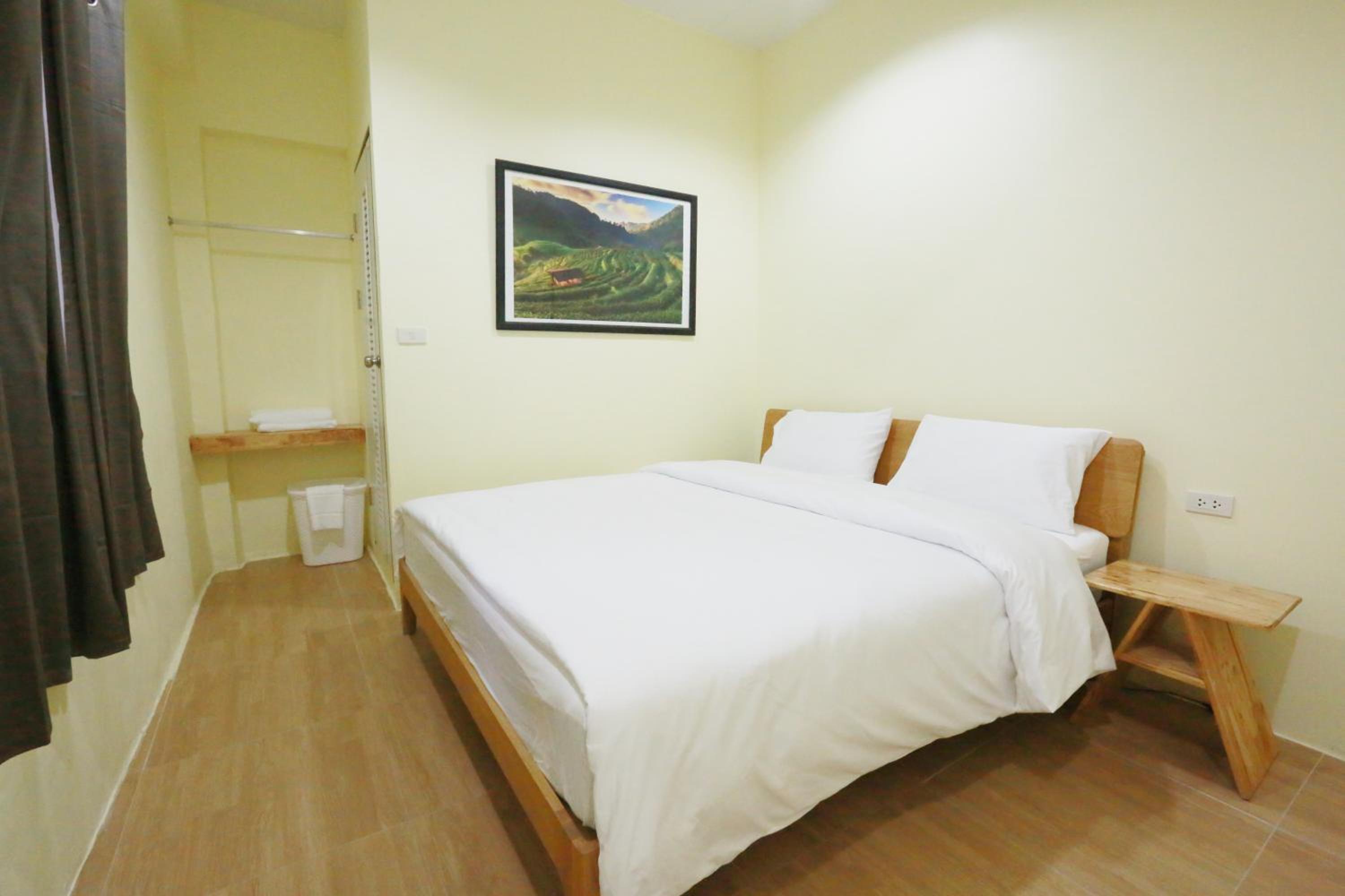 Deluxe King Room photo 2