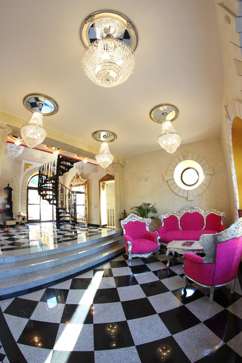 Villa photo 1