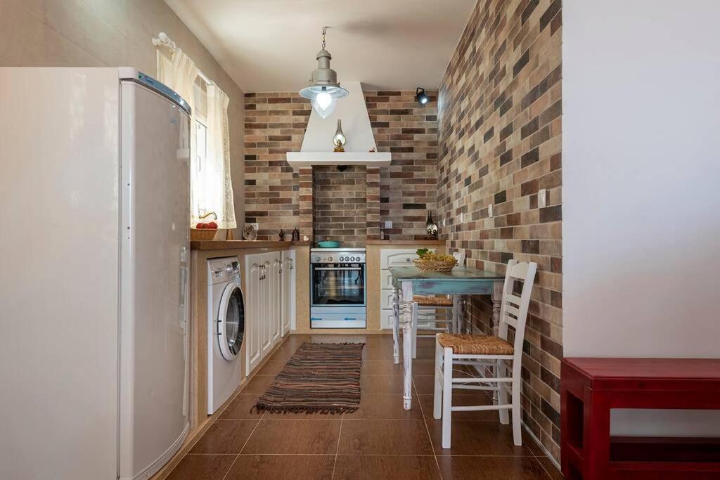 Three-Bedroom Villa photo 3