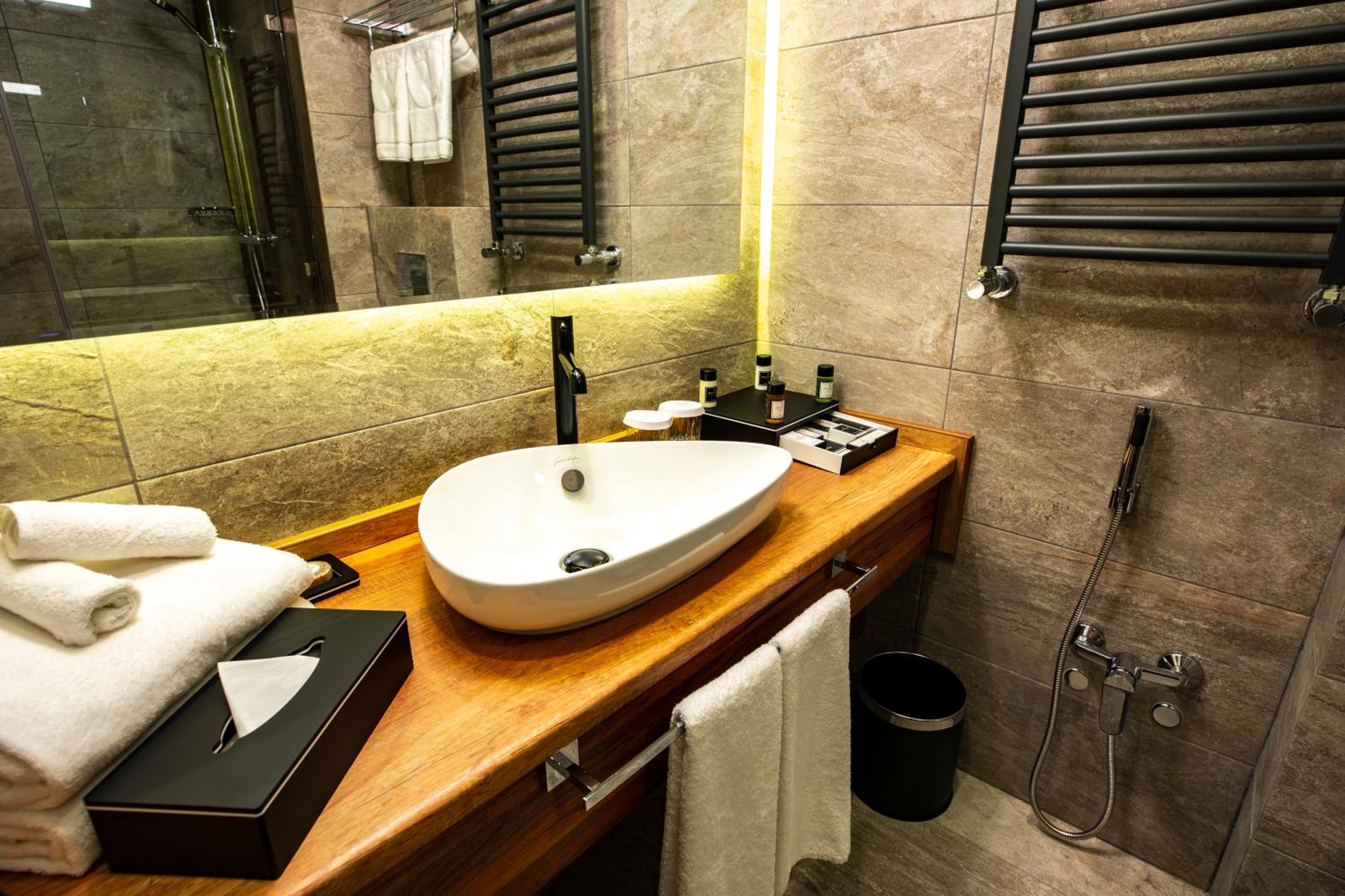 Junior Suite - Photo 2