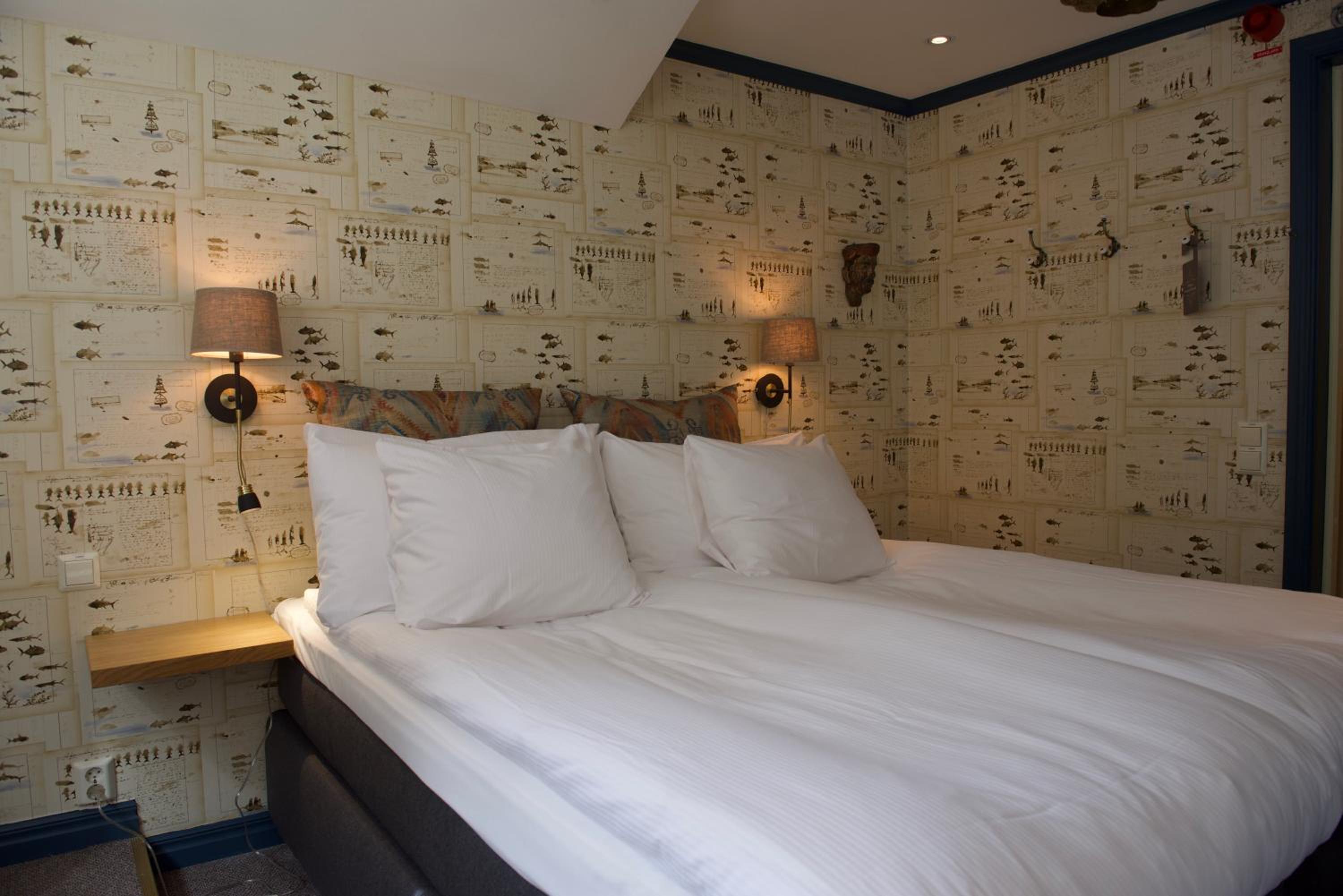 Double or Twin Room - Photo 10