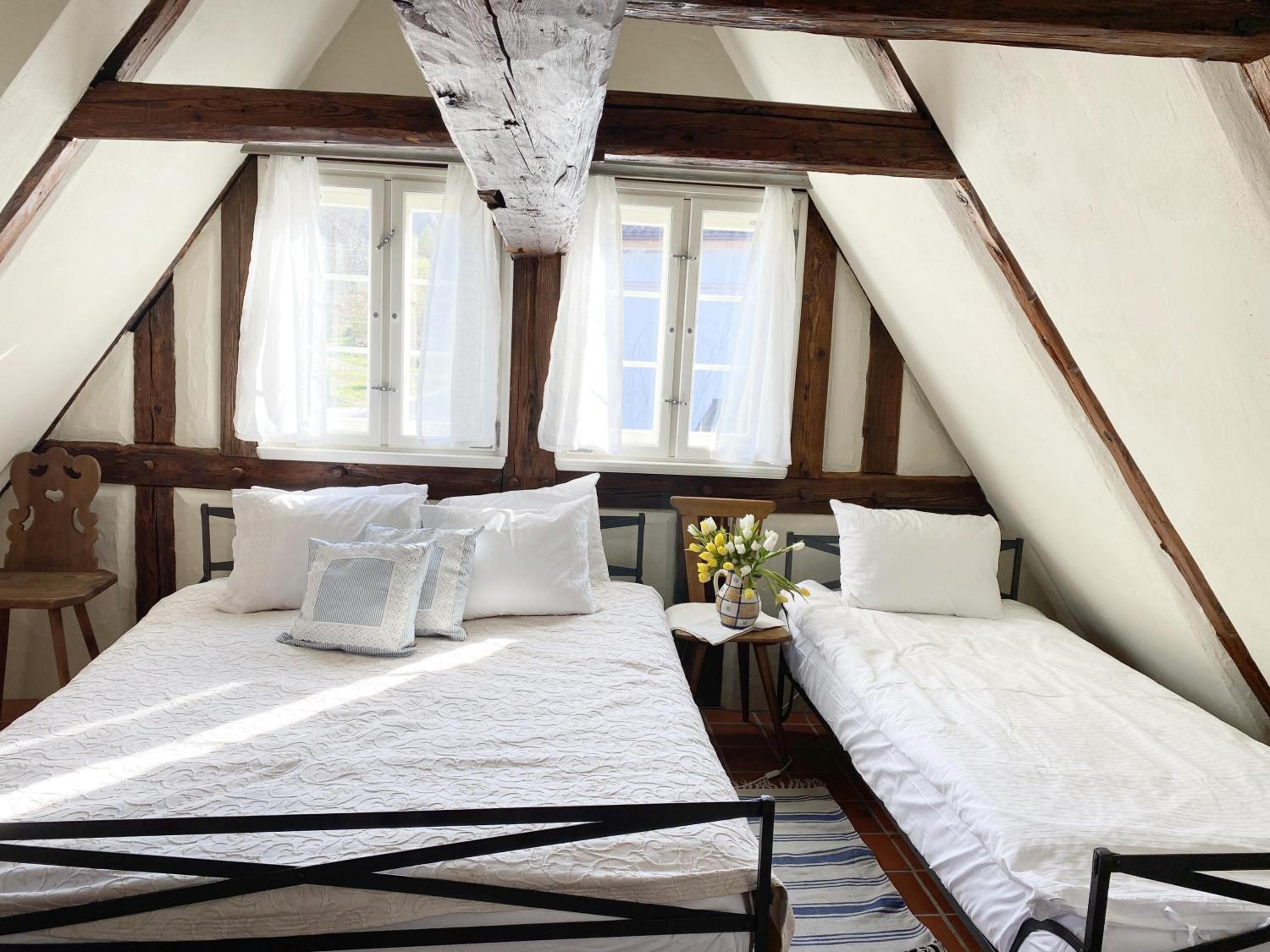 Large Double Room photo 1