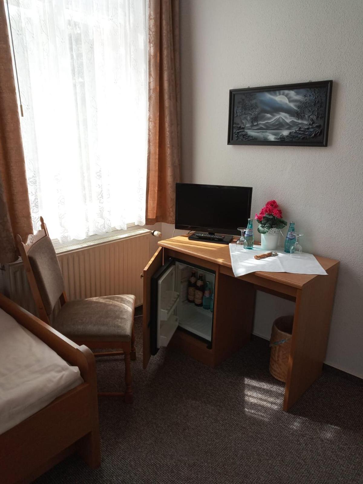 Single Room photo 3
