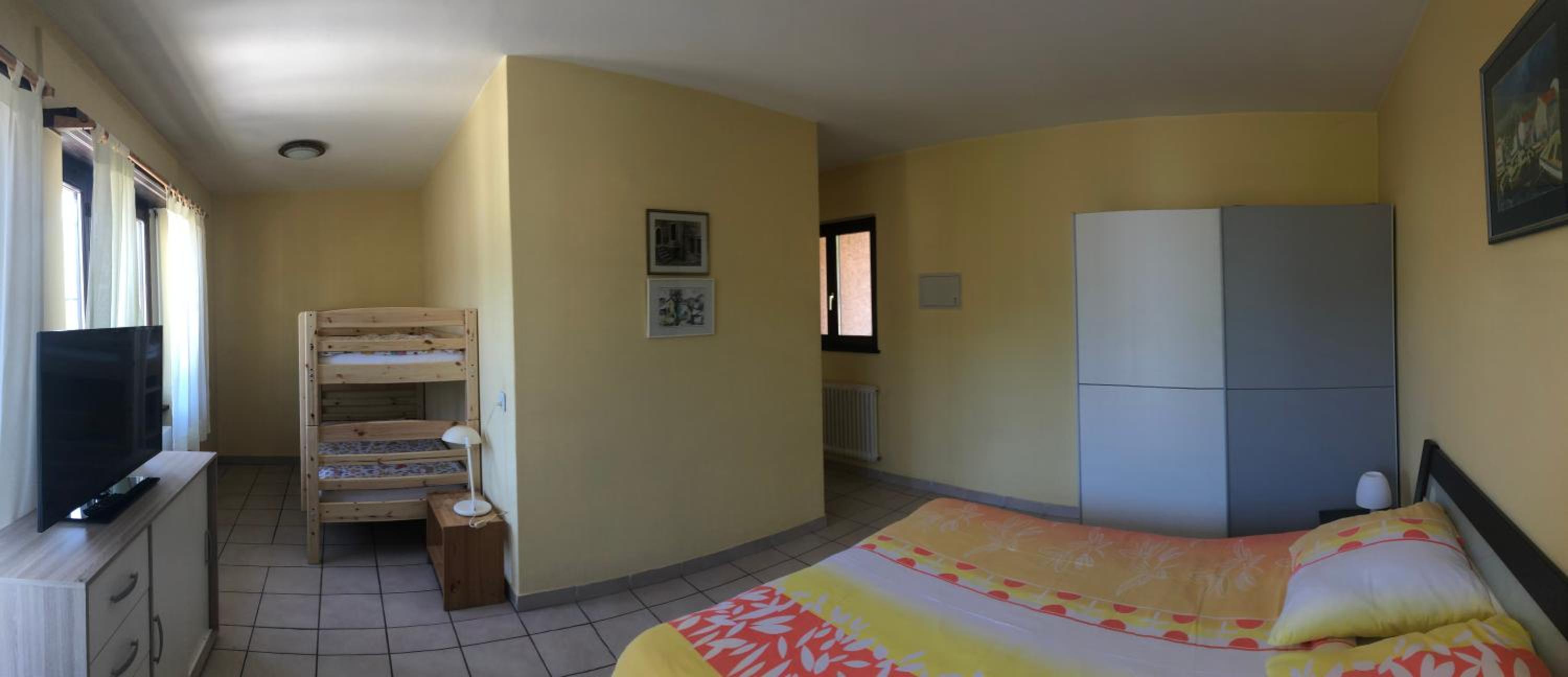 Family Room with Private Bathroom - Photo 1