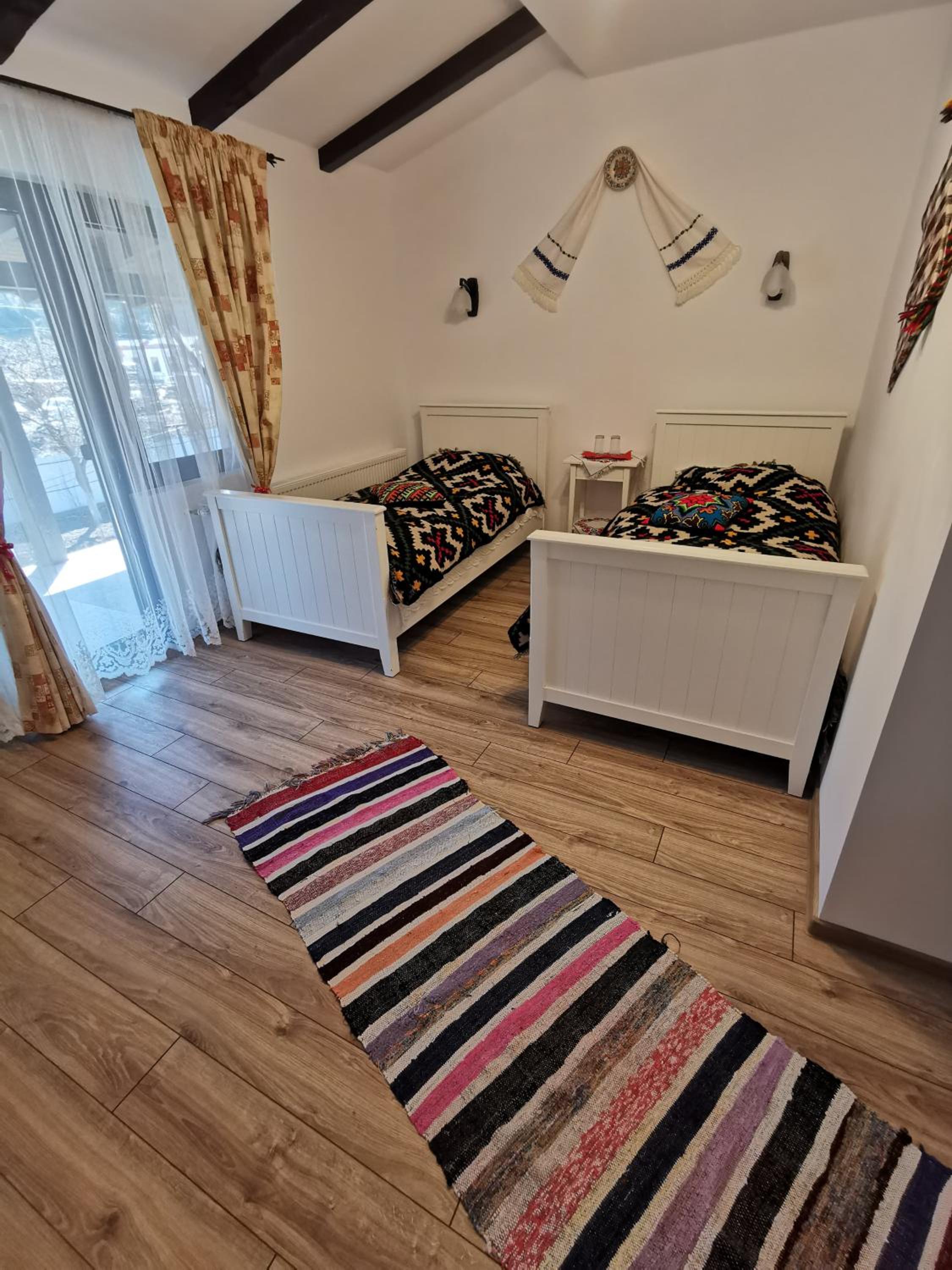 Twin Room with Private Bathroom - Photo 1