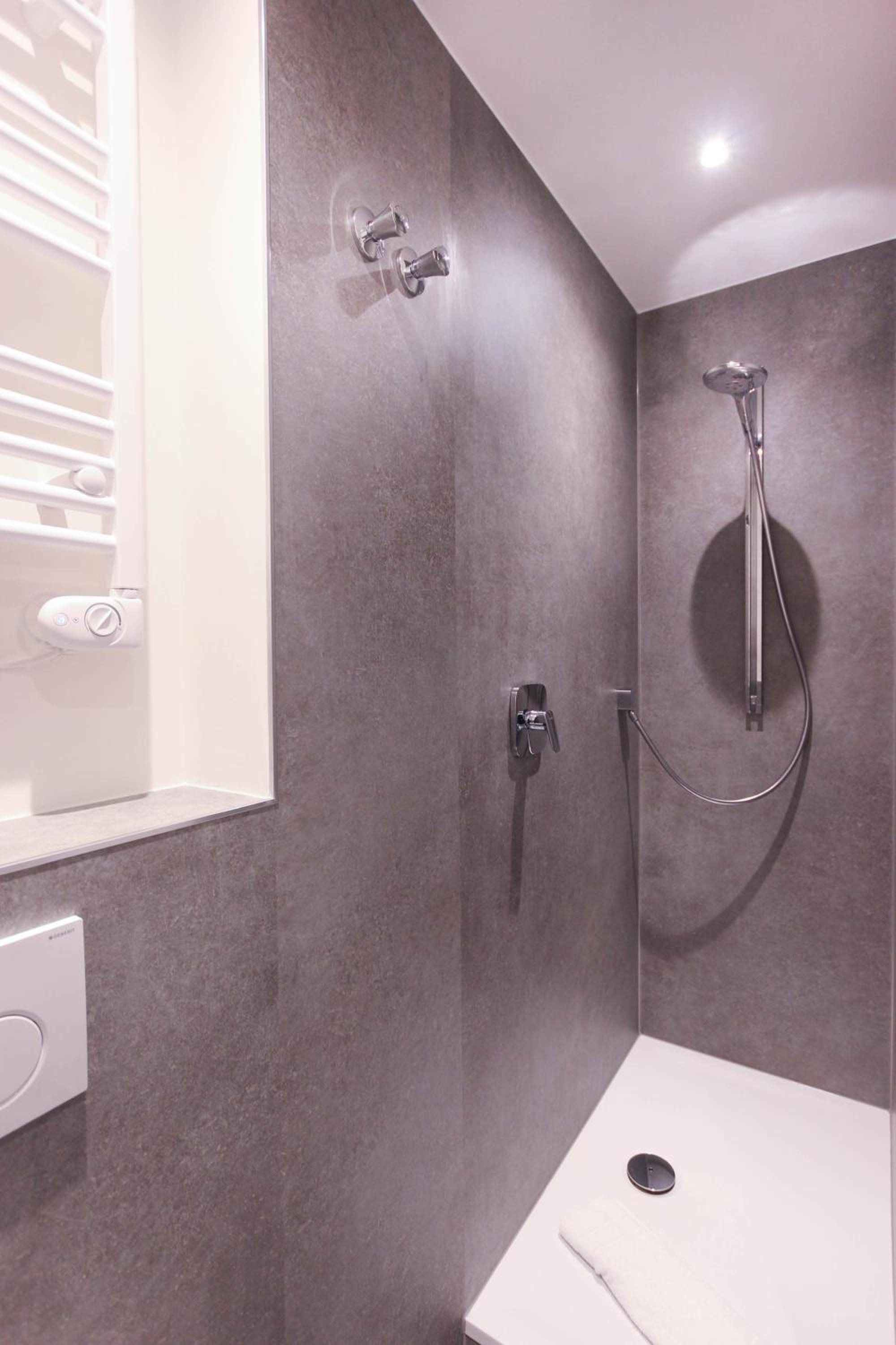 Classic Twin Room - Photo 13