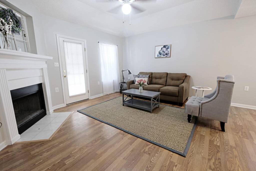 Two-Bedroom Apartment photo 3