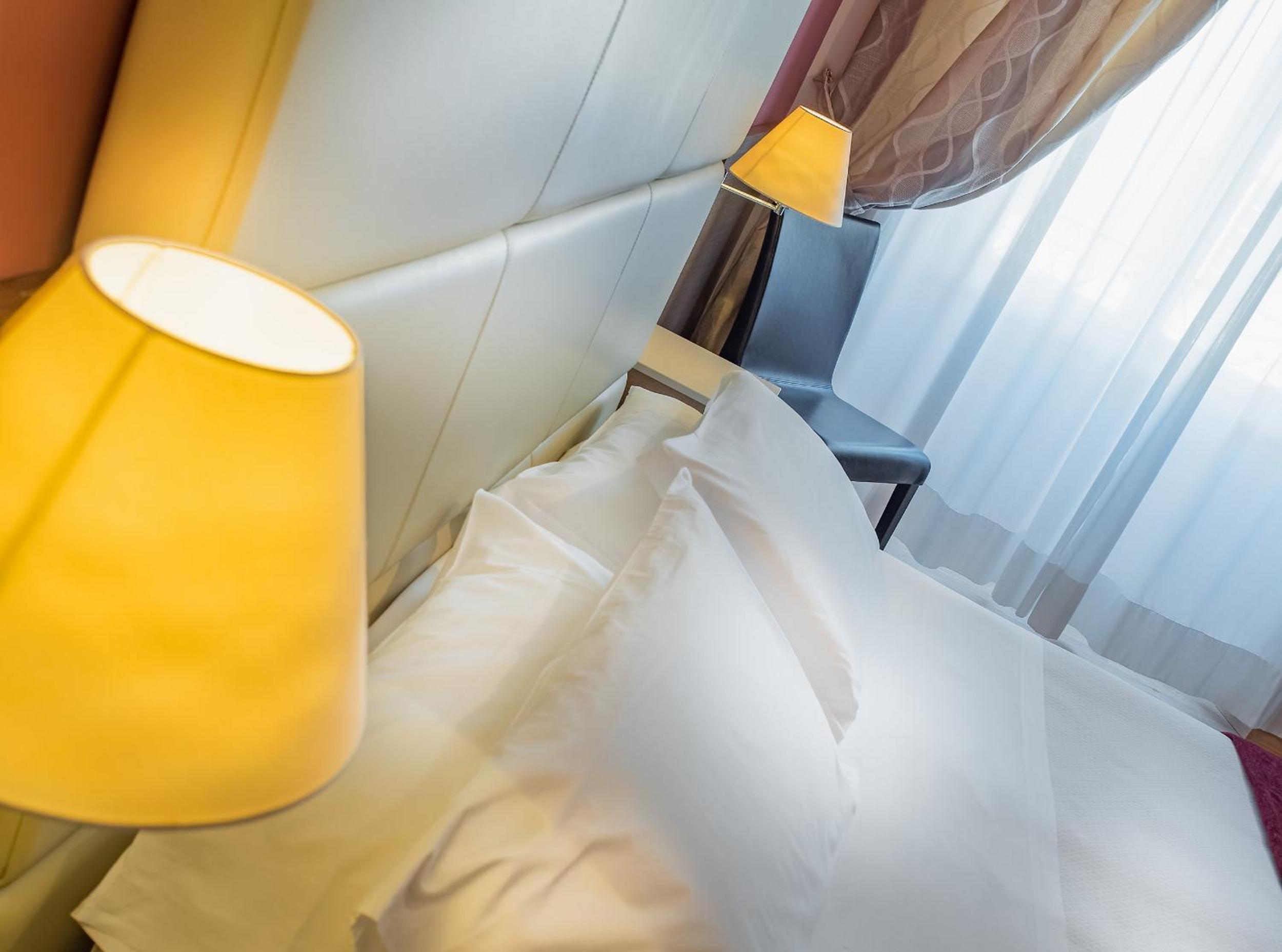 Double or Twin Room with City View photo 3
