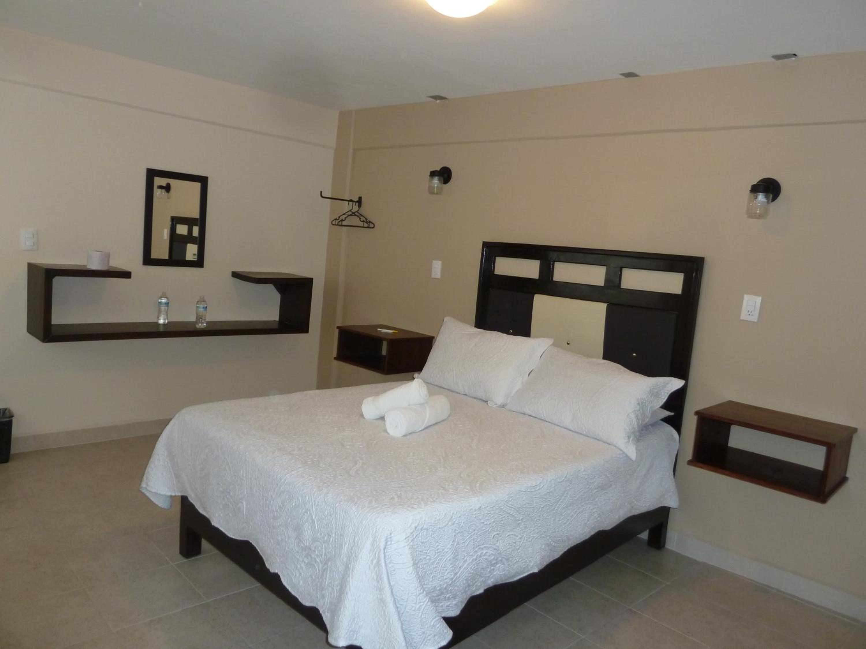 Deluxe King Room photo 2