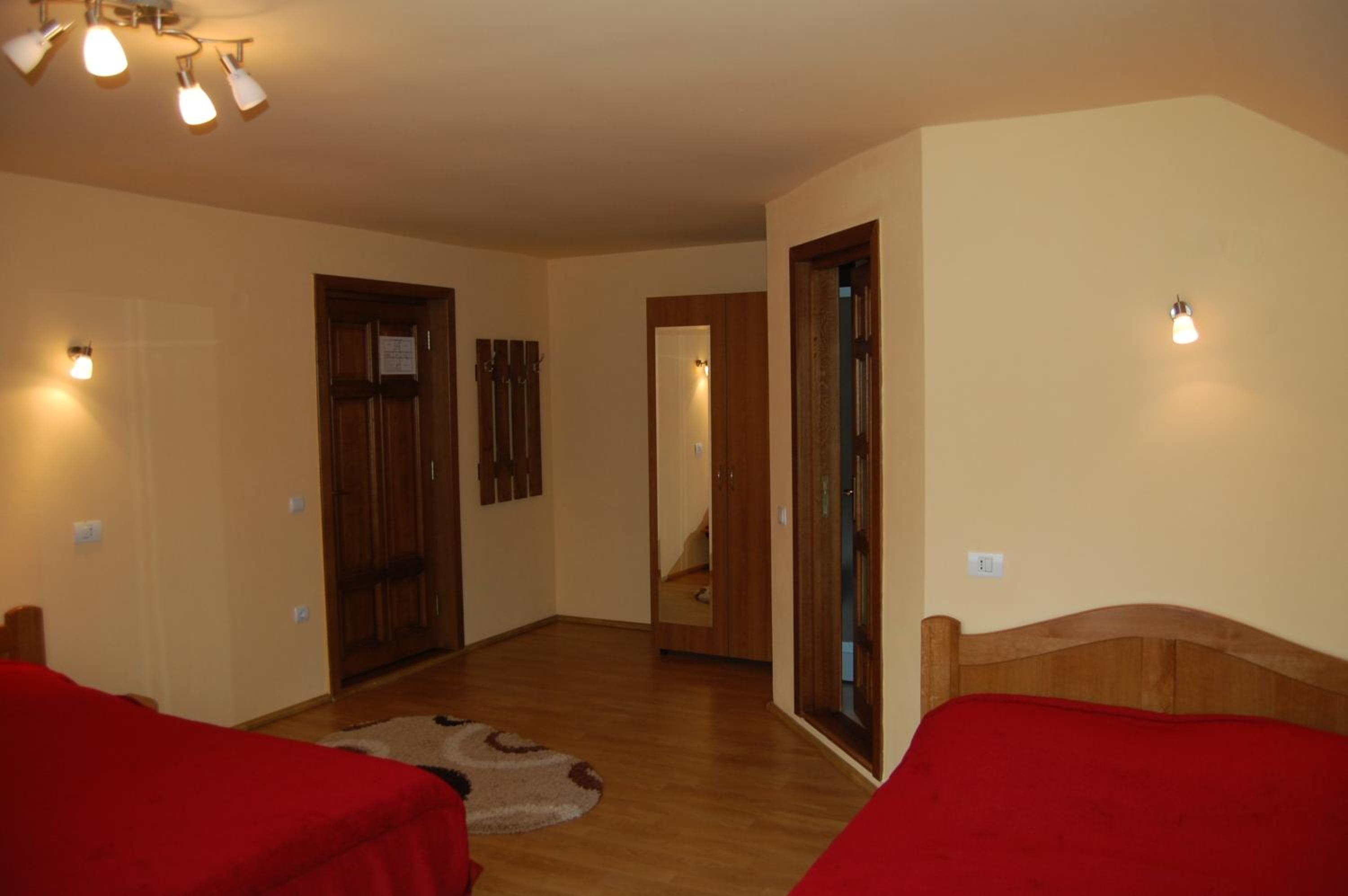 Family Room photo 3