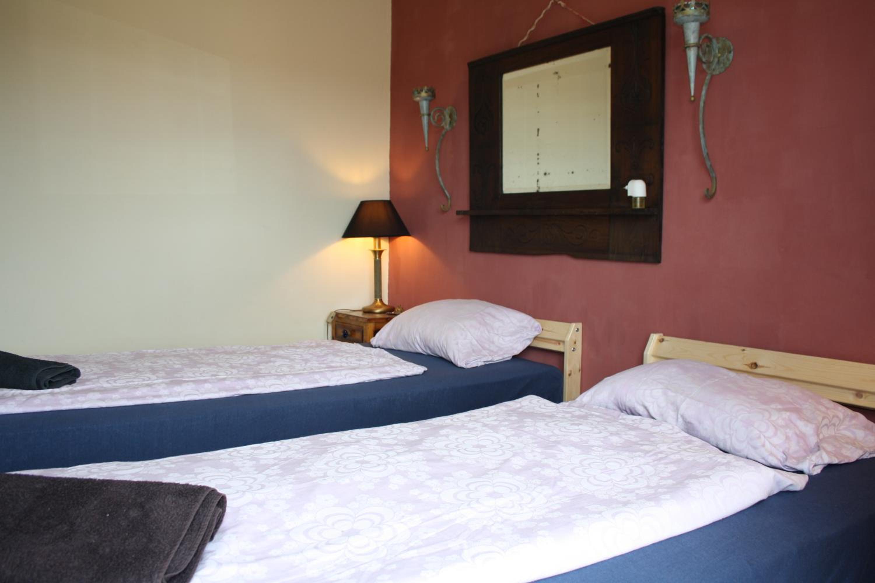 Twin Room with Shared Bathroom photo 2