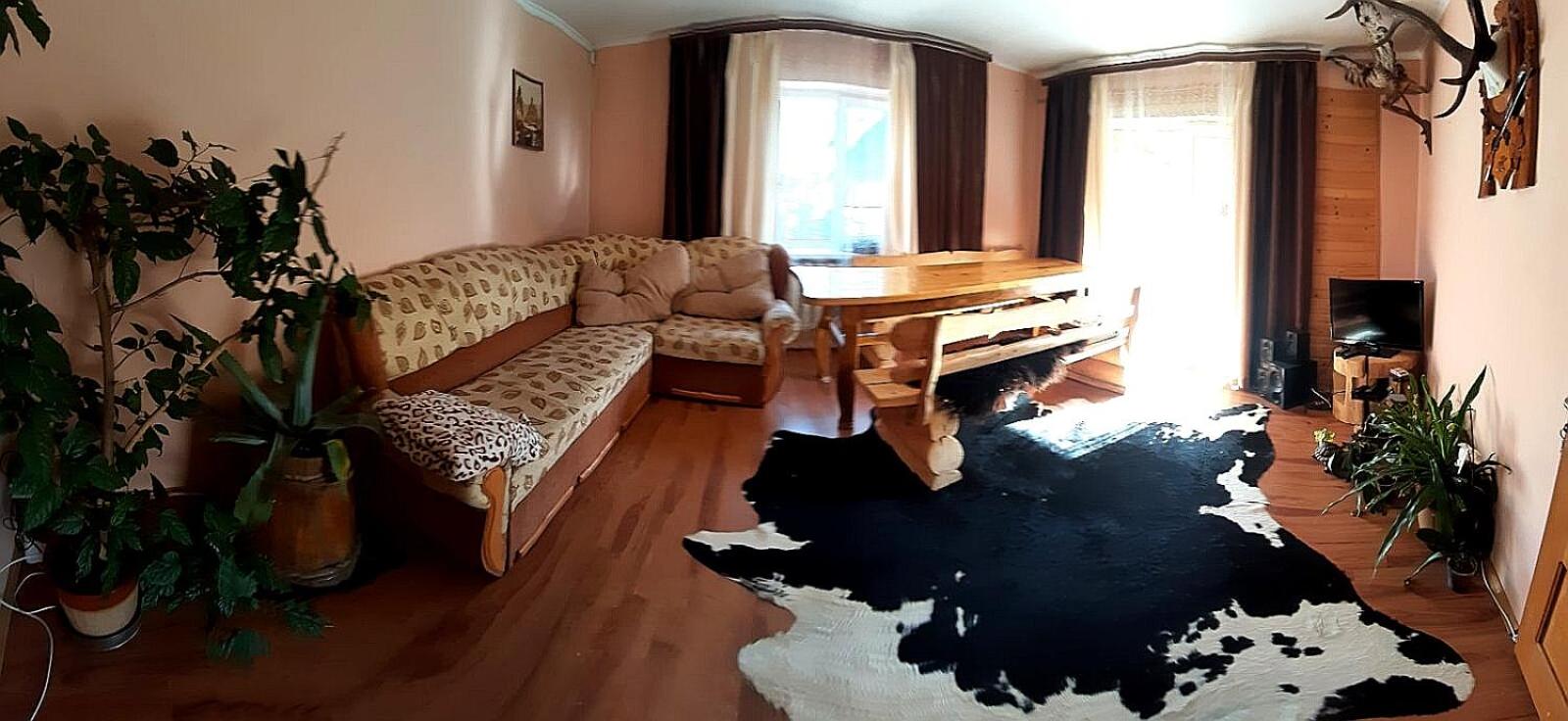 Six-Bedroom House photo 1
