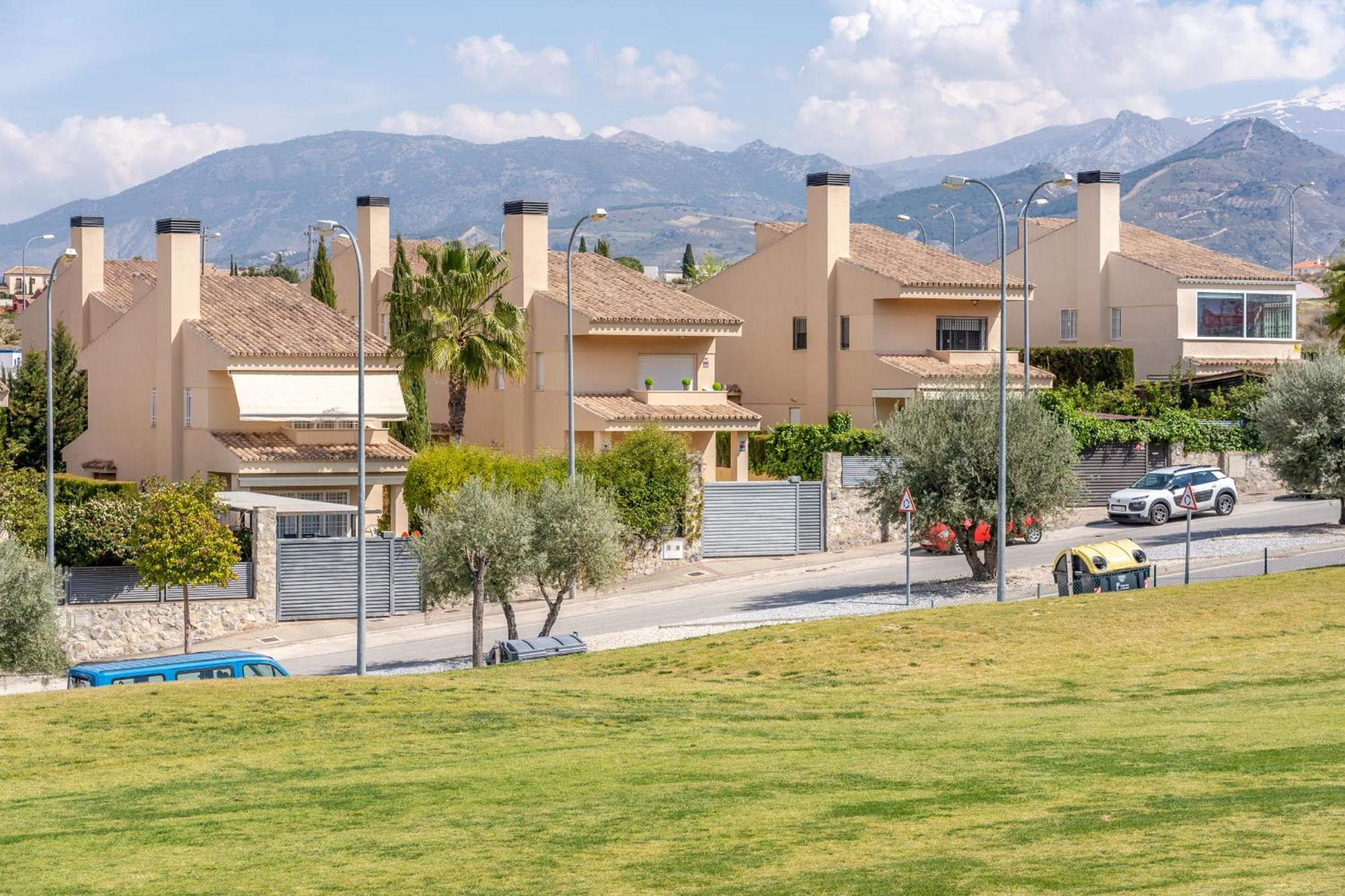 Villa photo 2