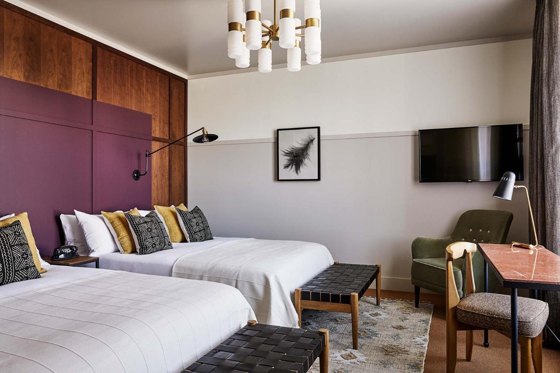 Roomy 2 Queen Beds - Photo 4