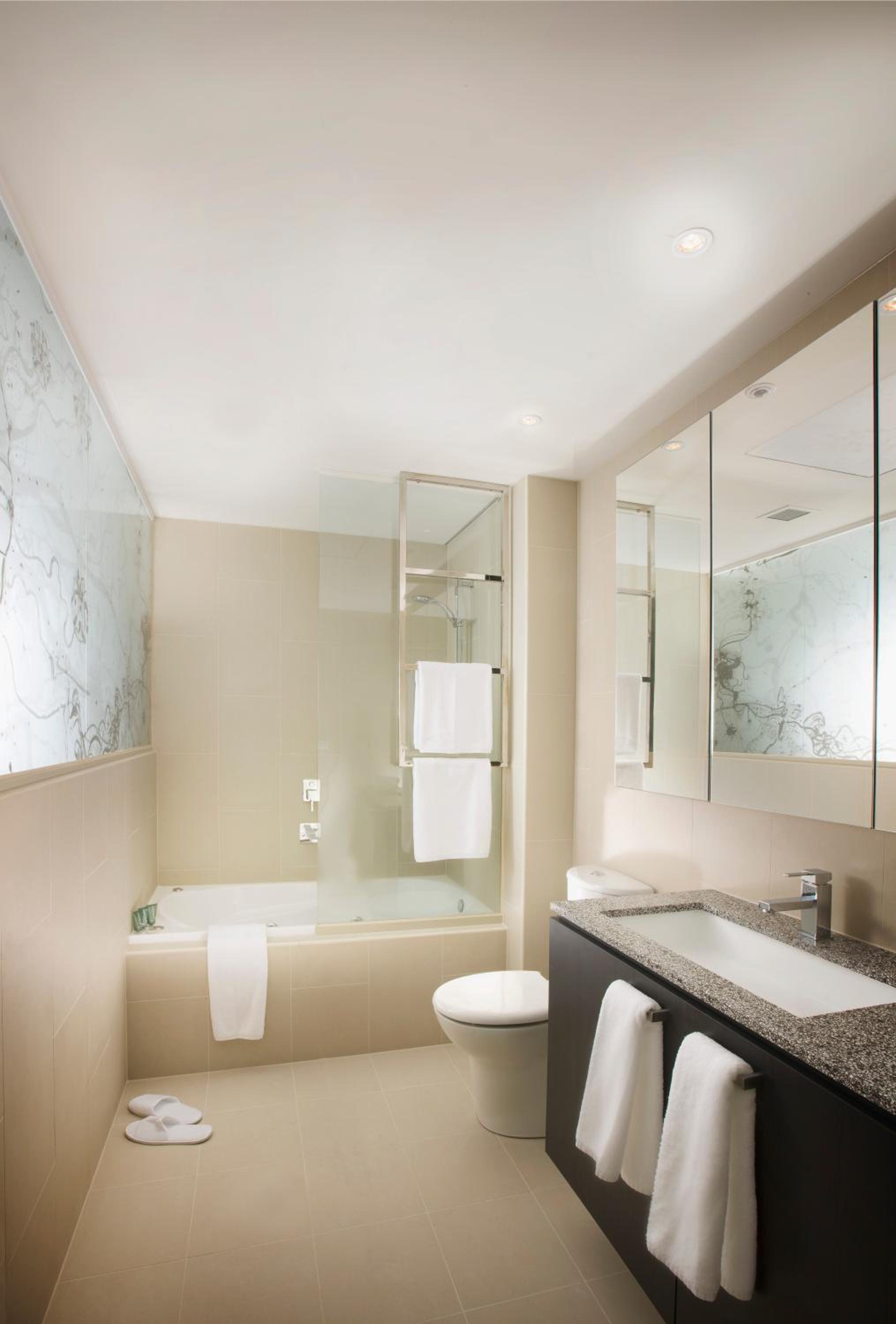 Deluxe Studio Suite - Photo 10