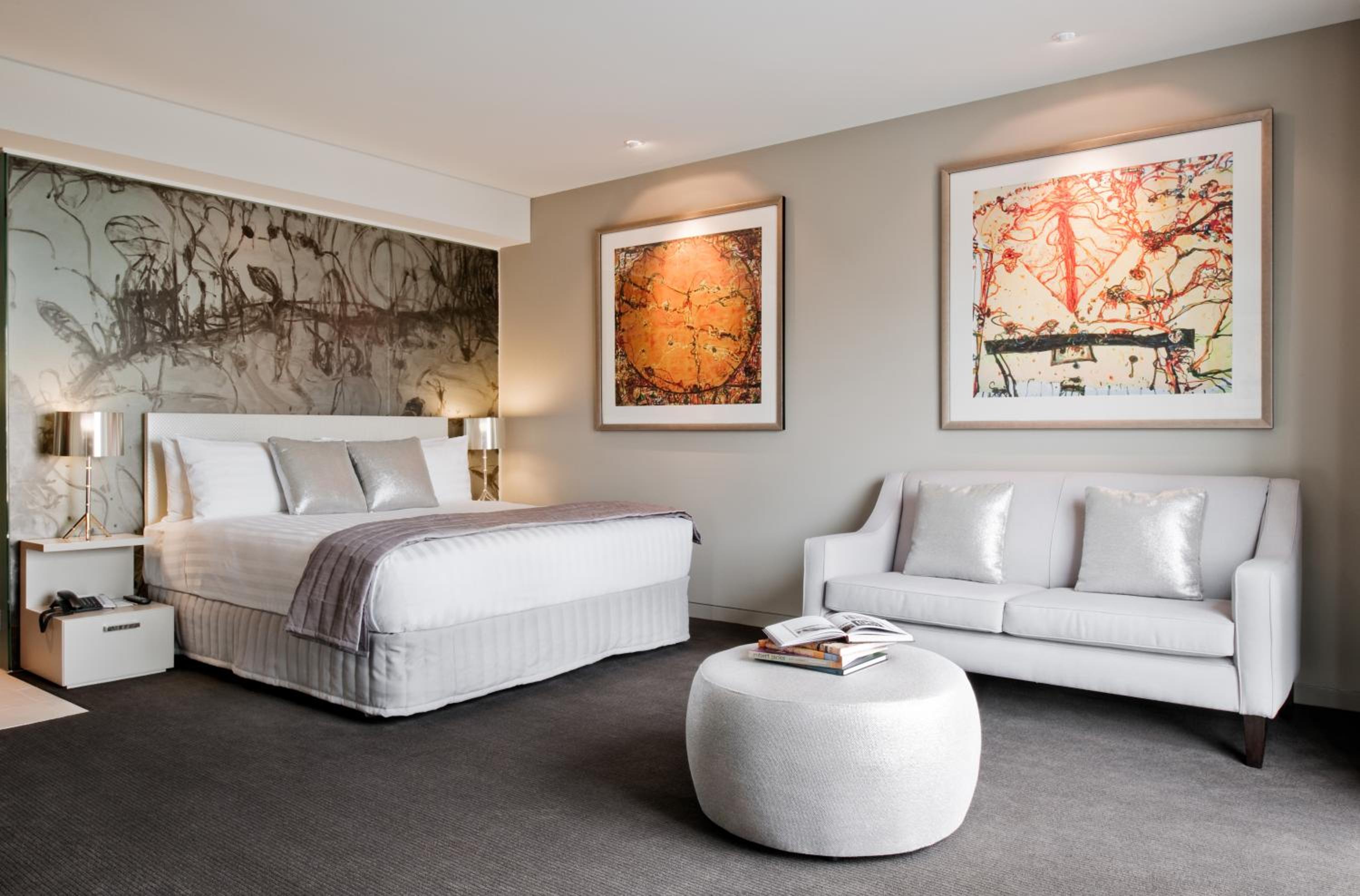 Deluxe Studio Suite - Photo 9
