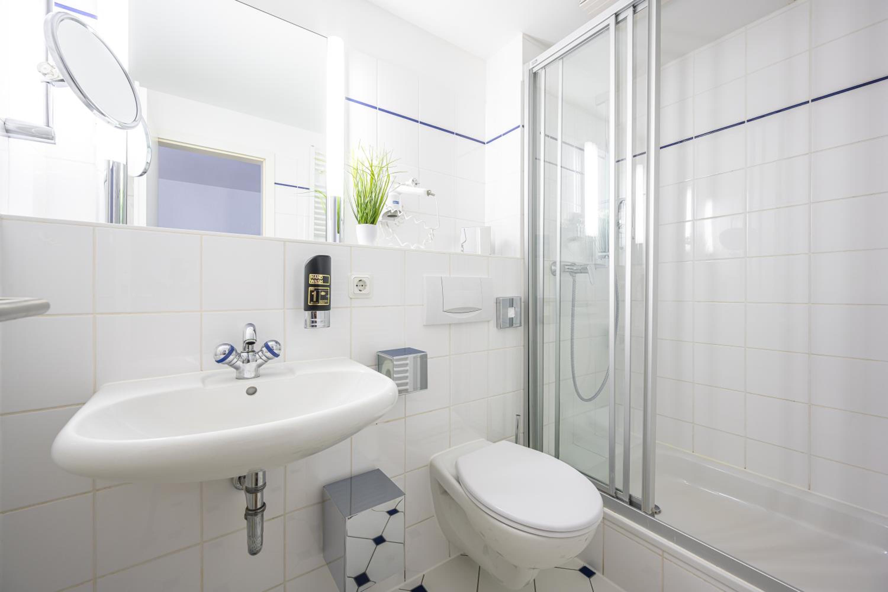 Standard Triple Room photo 2